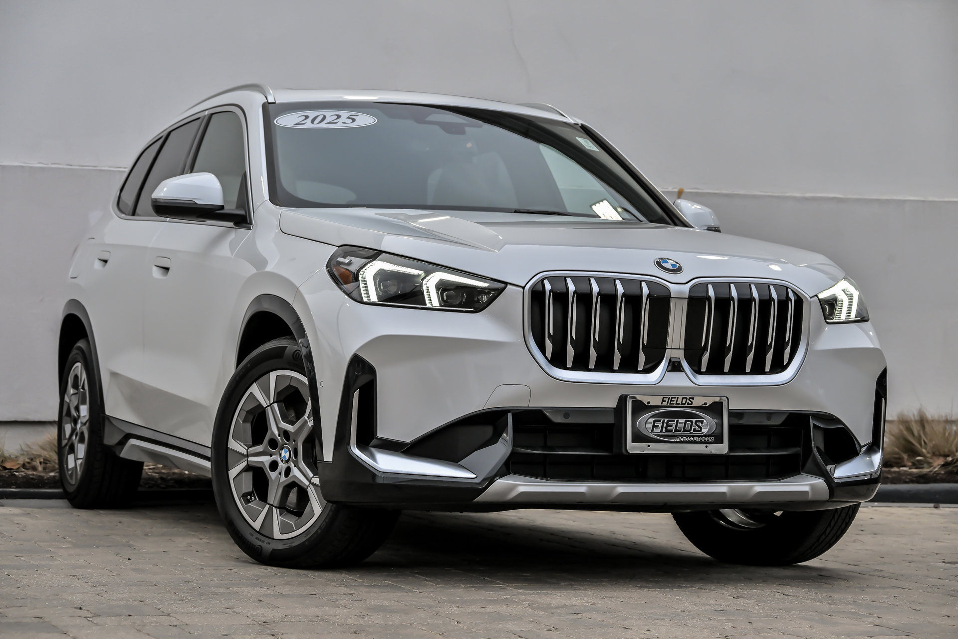 2025 BMW X1 28i