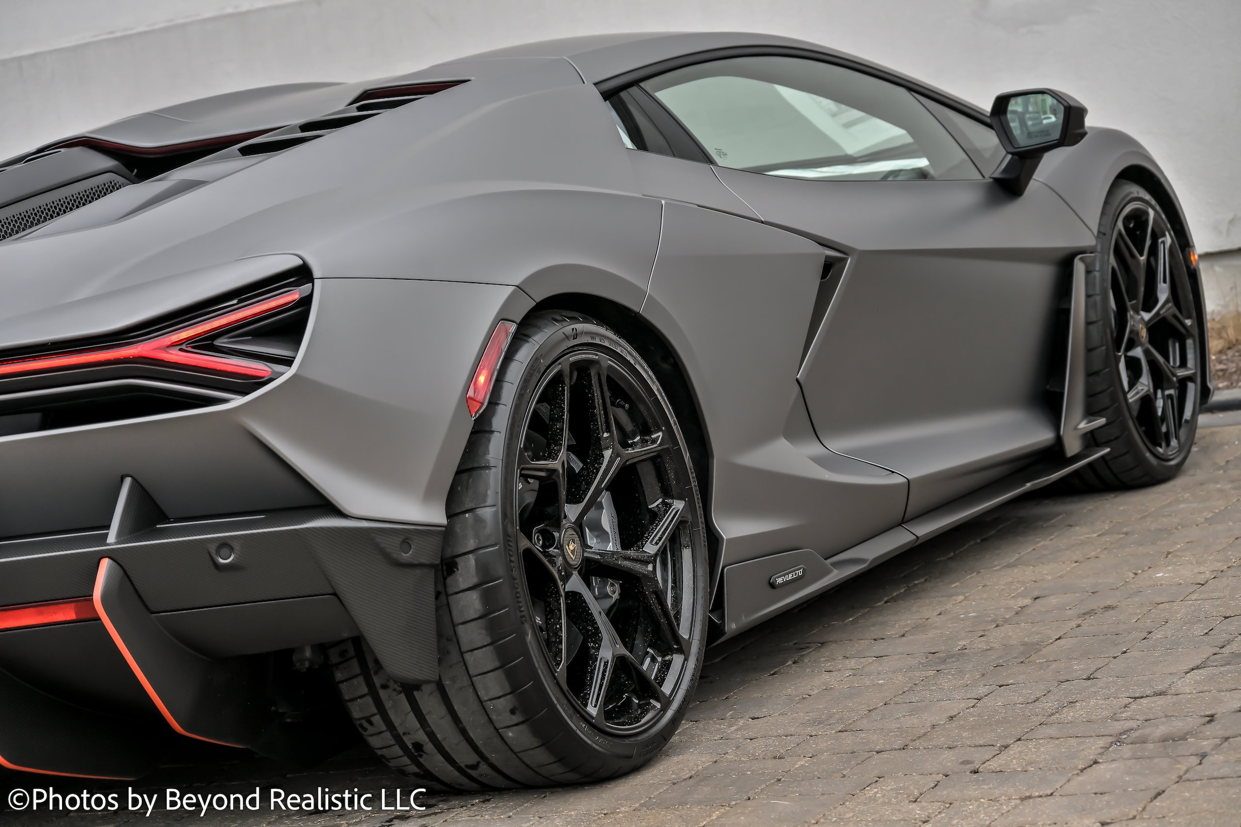 2026 Lamborghini Revuelto Base - Photo 9