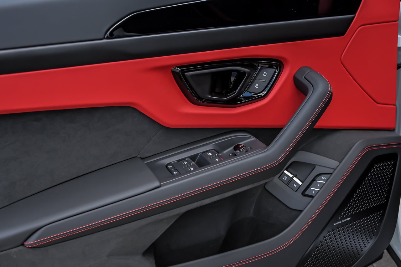 2026 Lamborghini Urus SE - Photo 16
