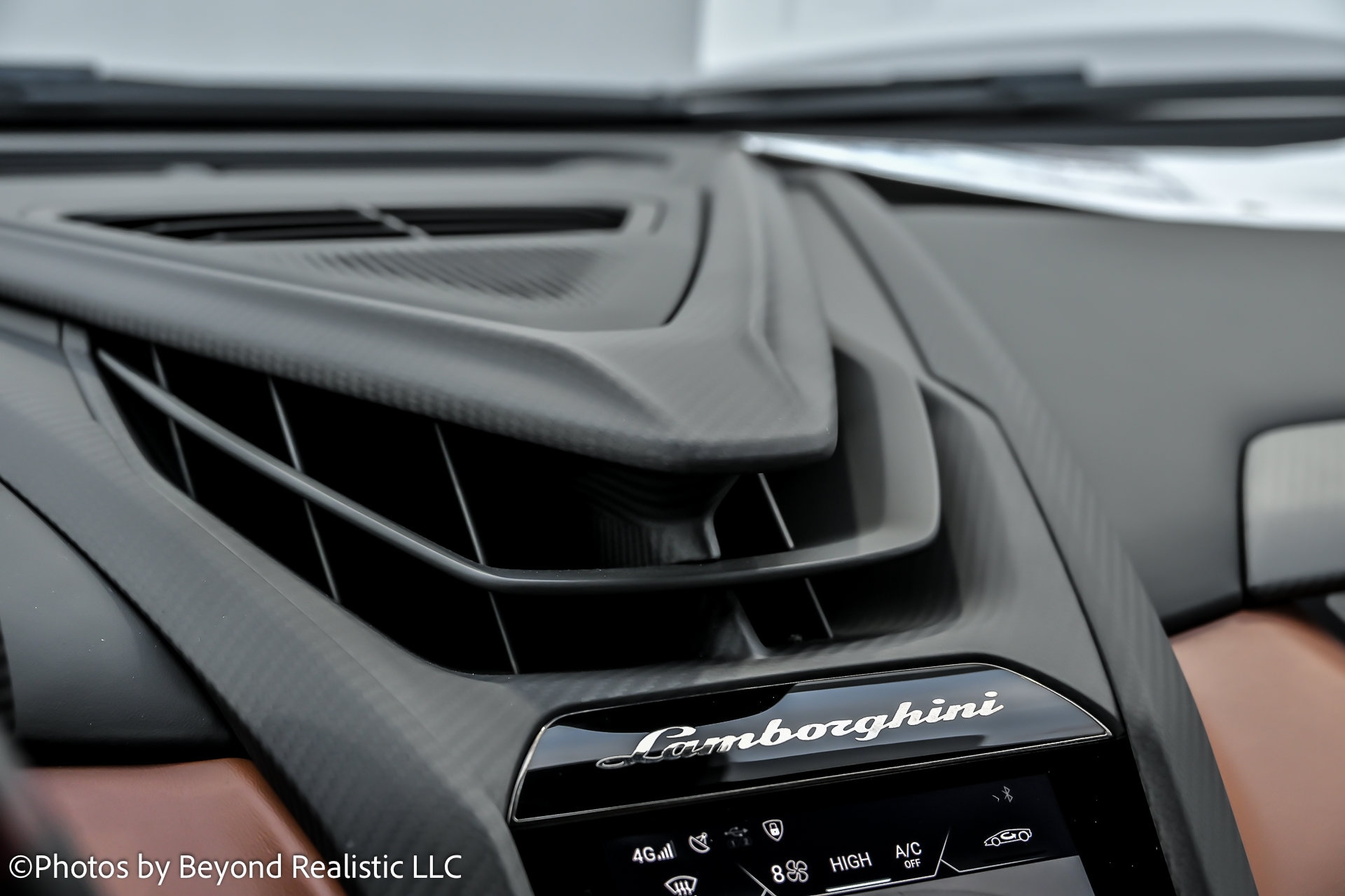 2026 Lamborghini Revuelto Base - Photo 39