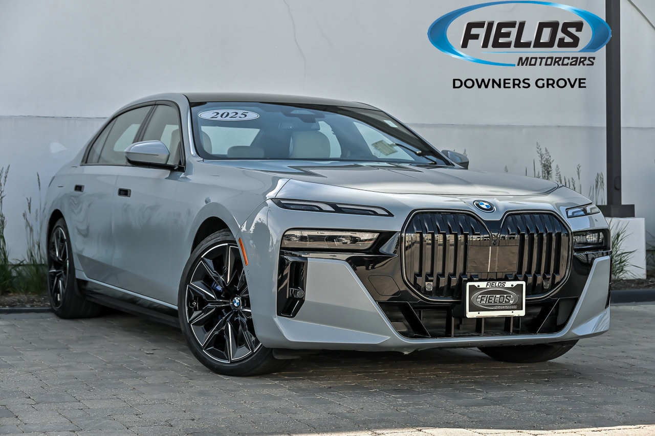 2025 BMW 7 Series 750e xDrive Sedan's photo