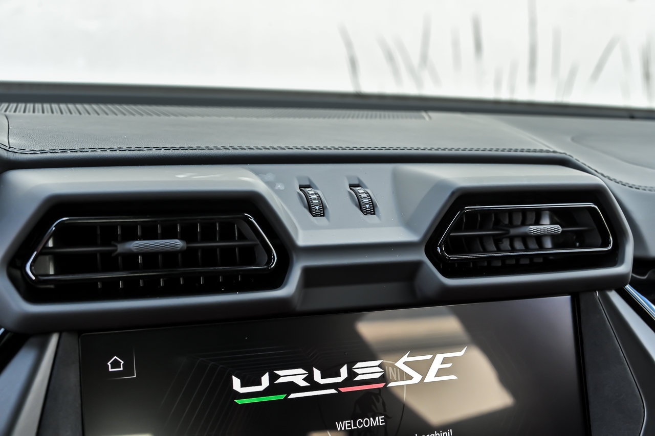 2026 Lamborghini Urus SE - Photo 34