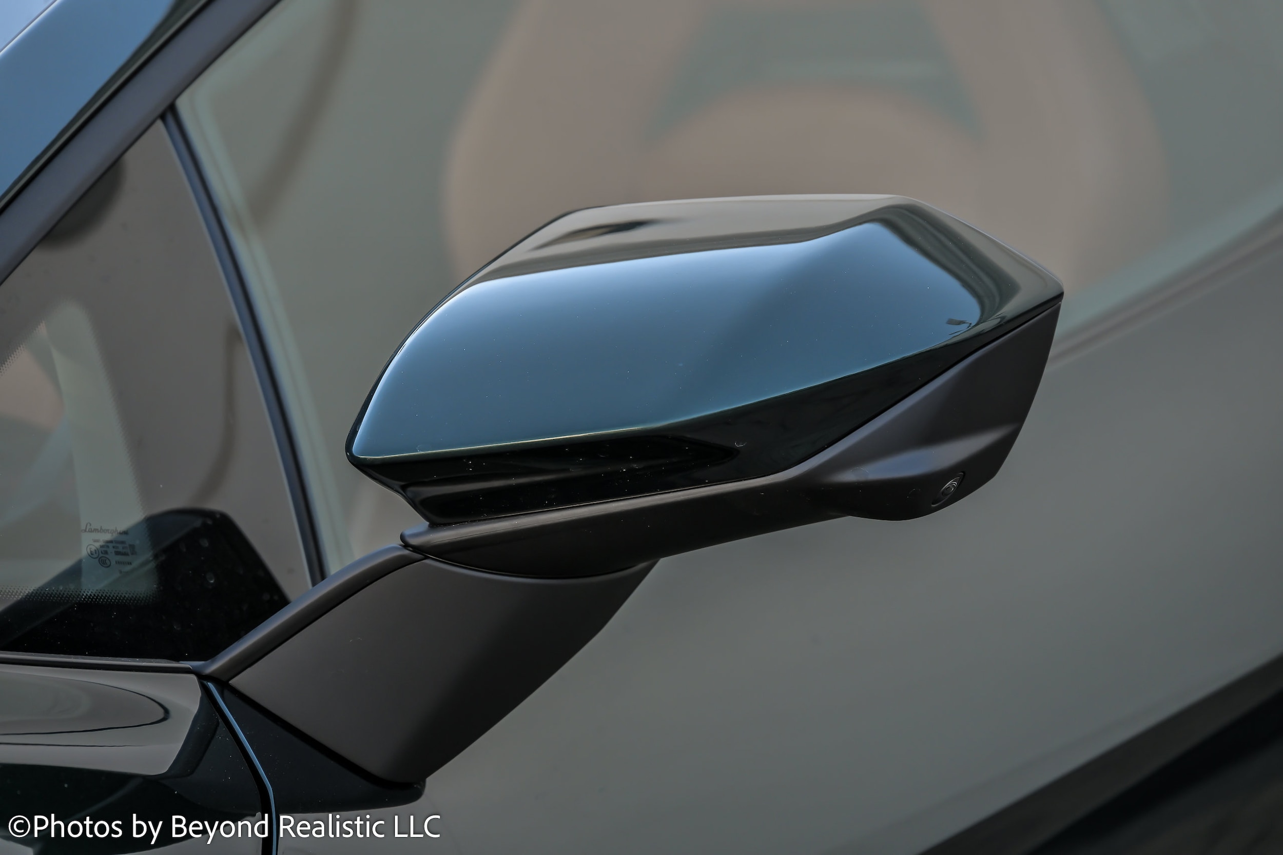 2026 Lamborghini Revuelto Base - Photo 8