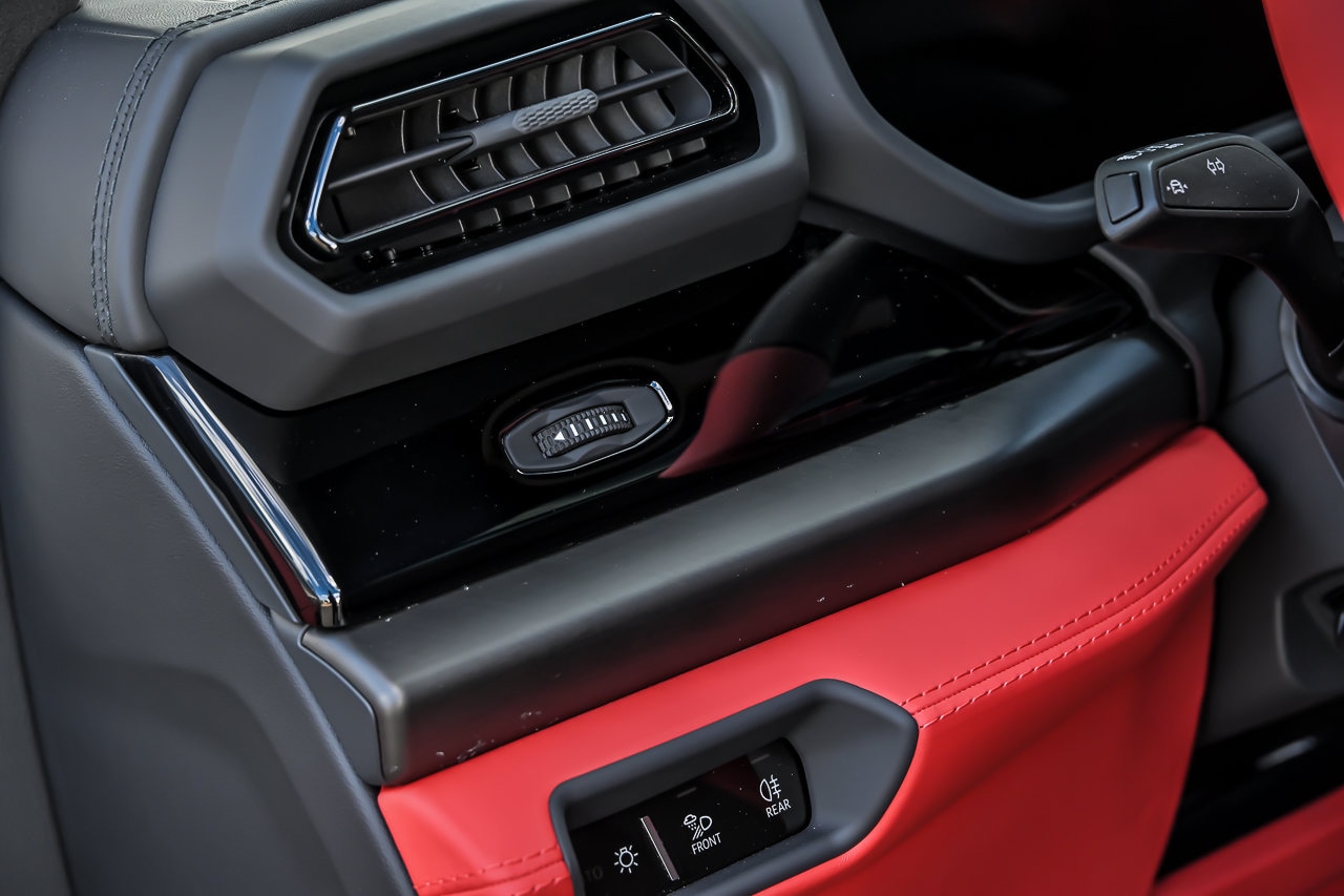 2026 Lamborghini Urus SE - Photo 29