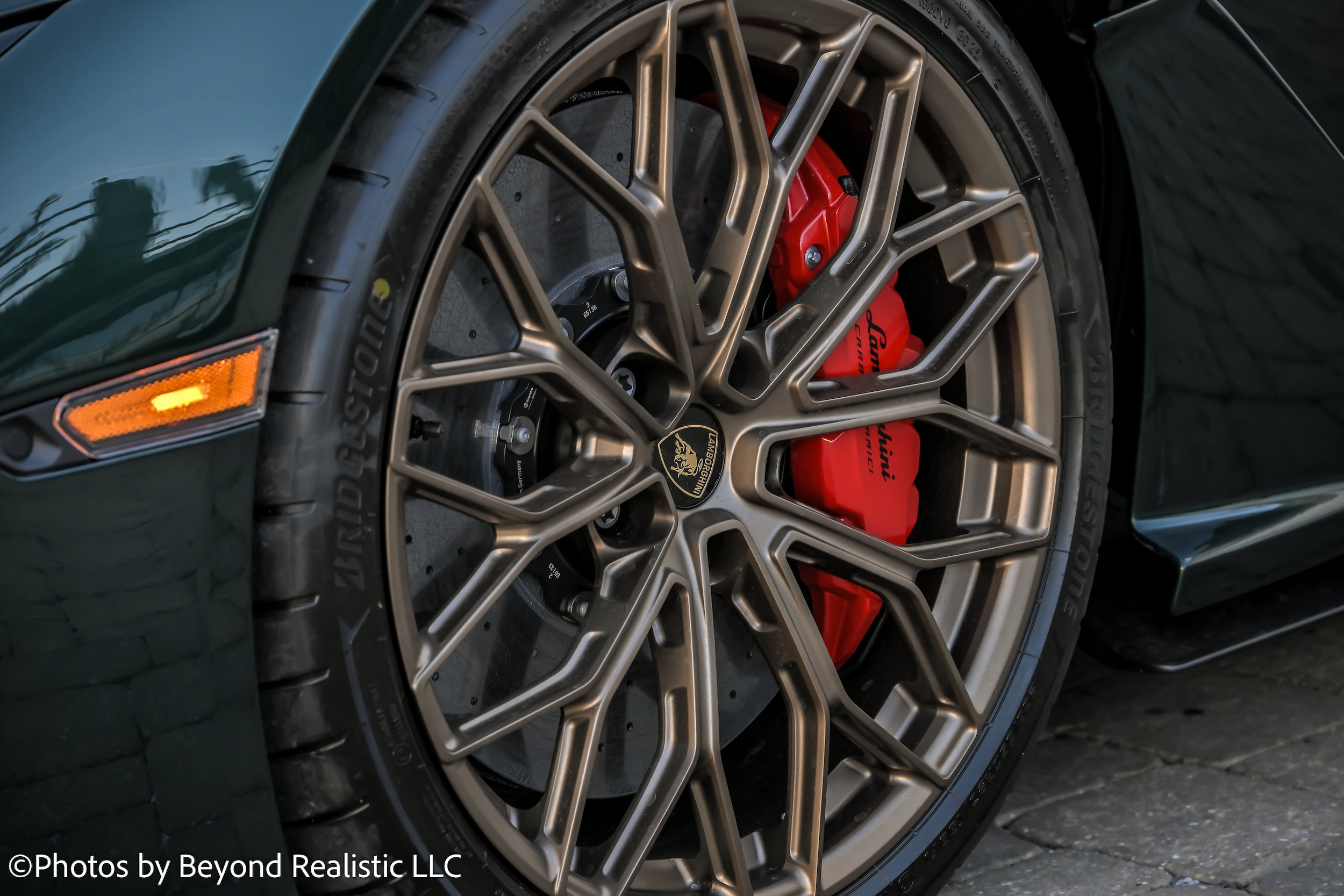 2026 Lamborghini Revuelto Base - Photo 7