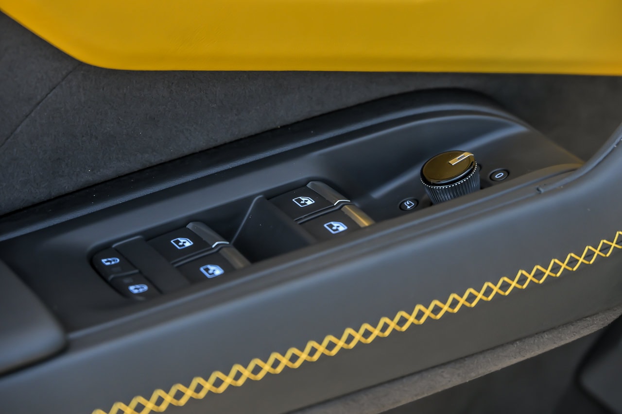 2026 Lamborghini Urus SE - Photo 17