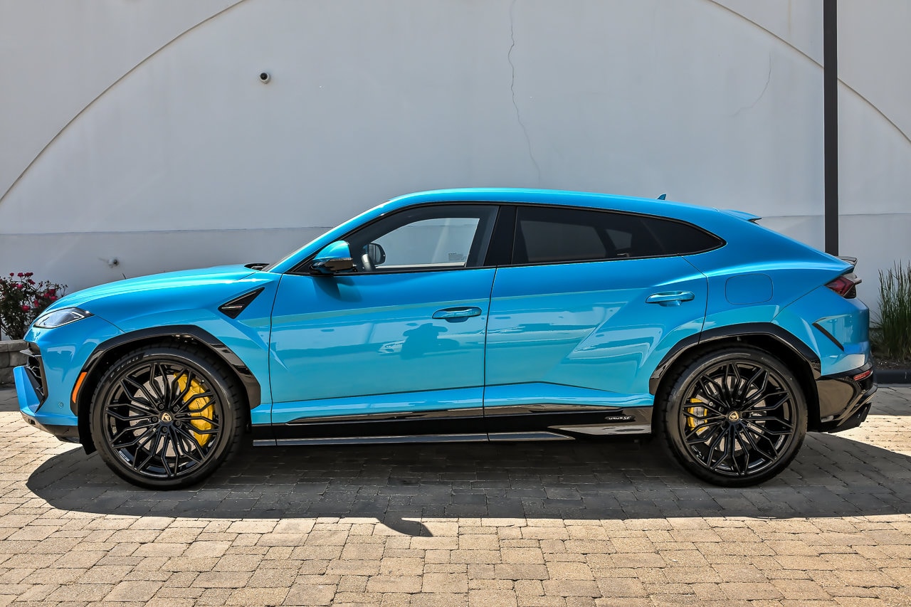 2026 Lamborghini Urus SE - Photo 9