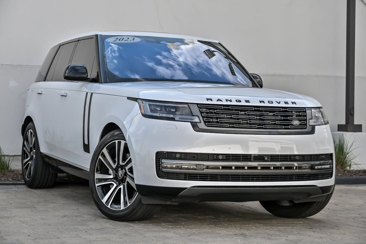 2023 Land Rover Range Rover 3.0 SE SWB's photo