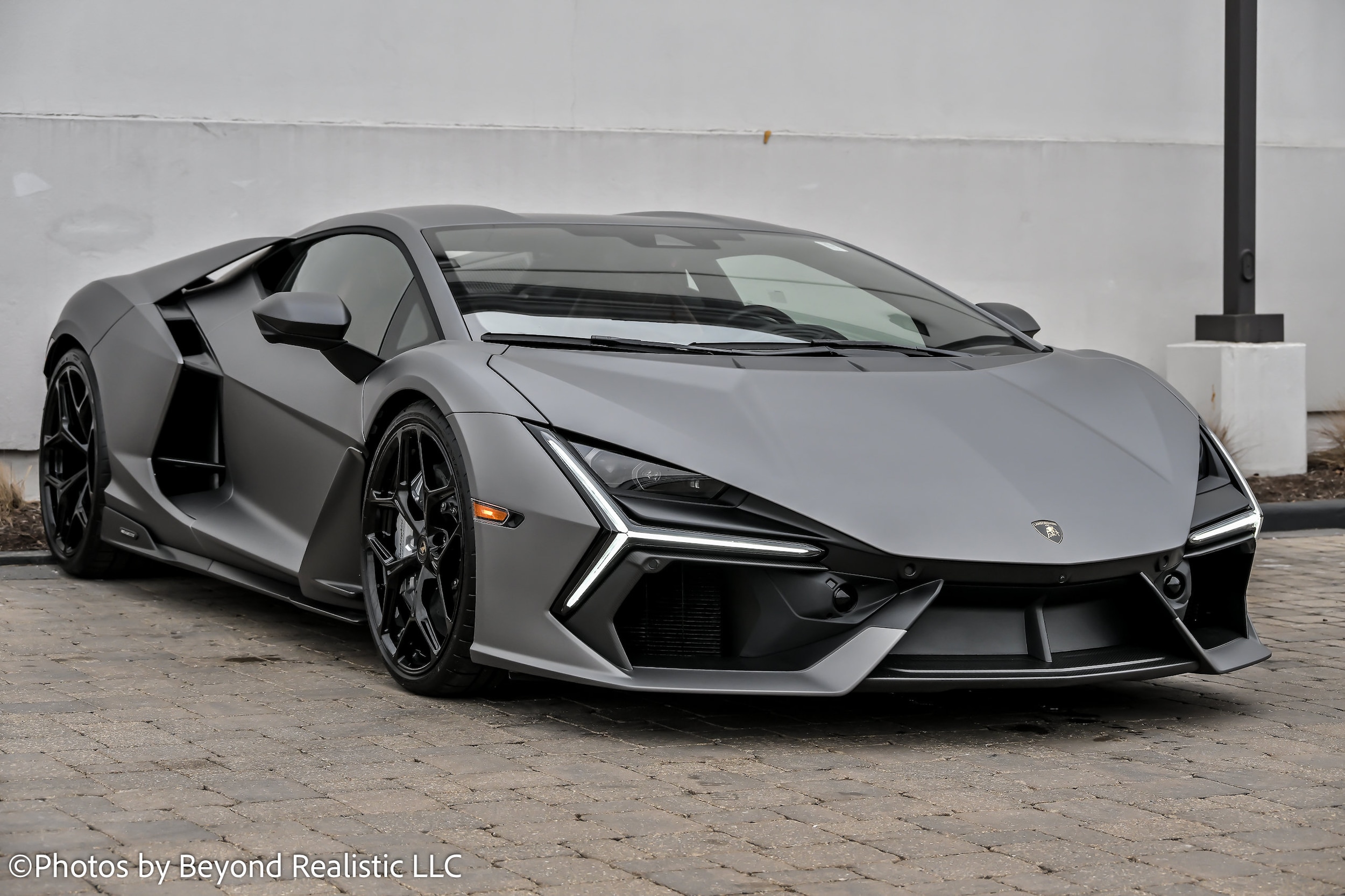 2026 Lamborghini Revuelto Base - Photo 2