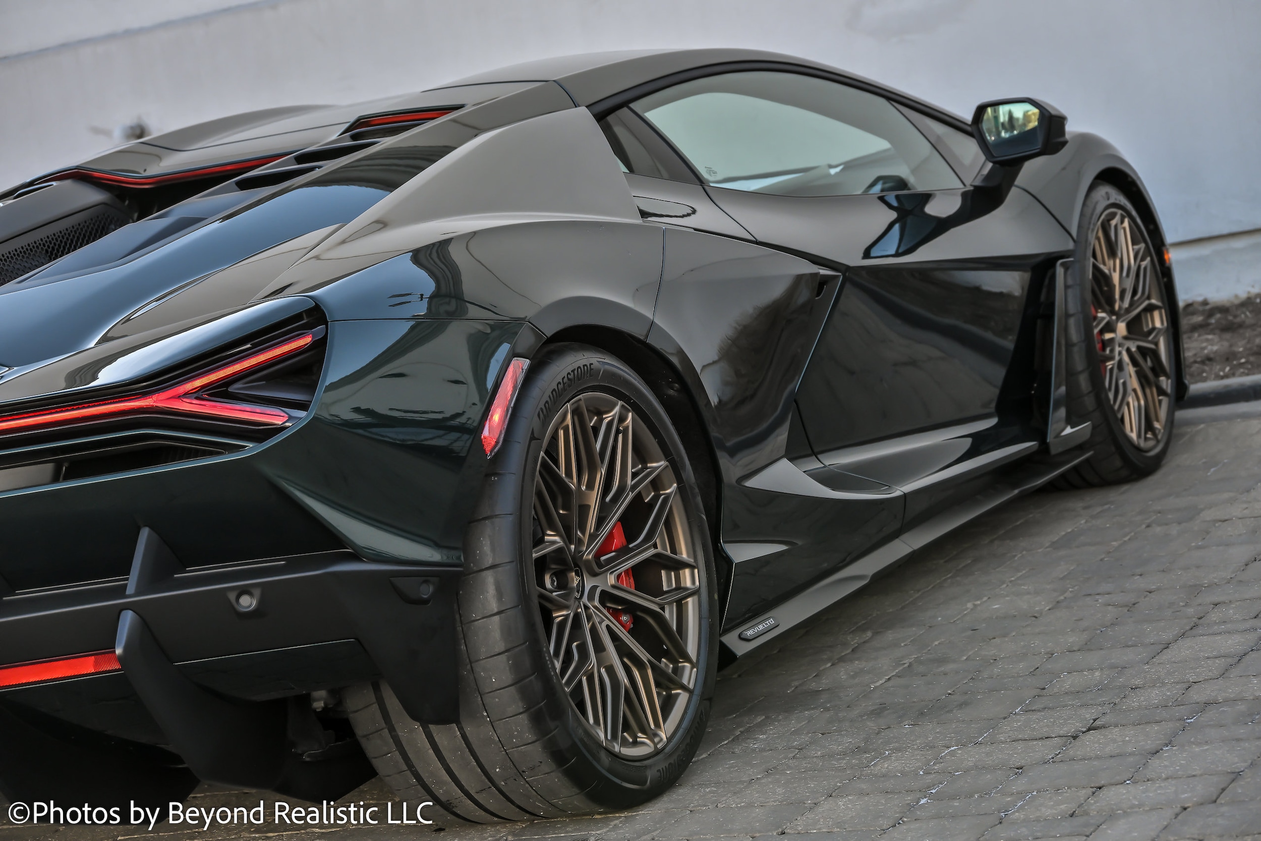 2026 Lamborghini Revuelto Base - Photo 15