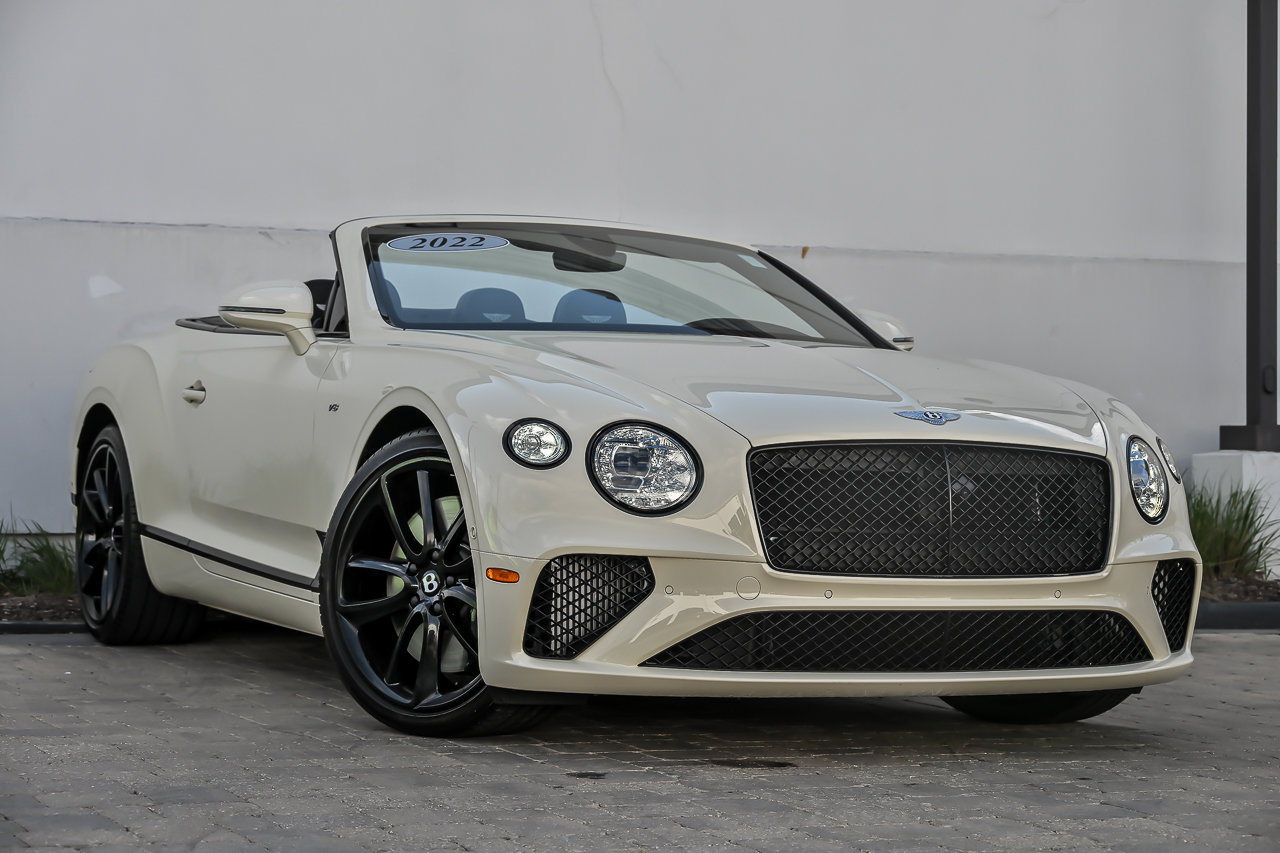 2022 Bentley Continental GT Convertible V8 Mulliner's photo