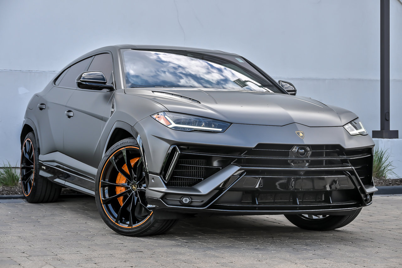 2024 Lamborghini Urus 4.0 V8 S's photo