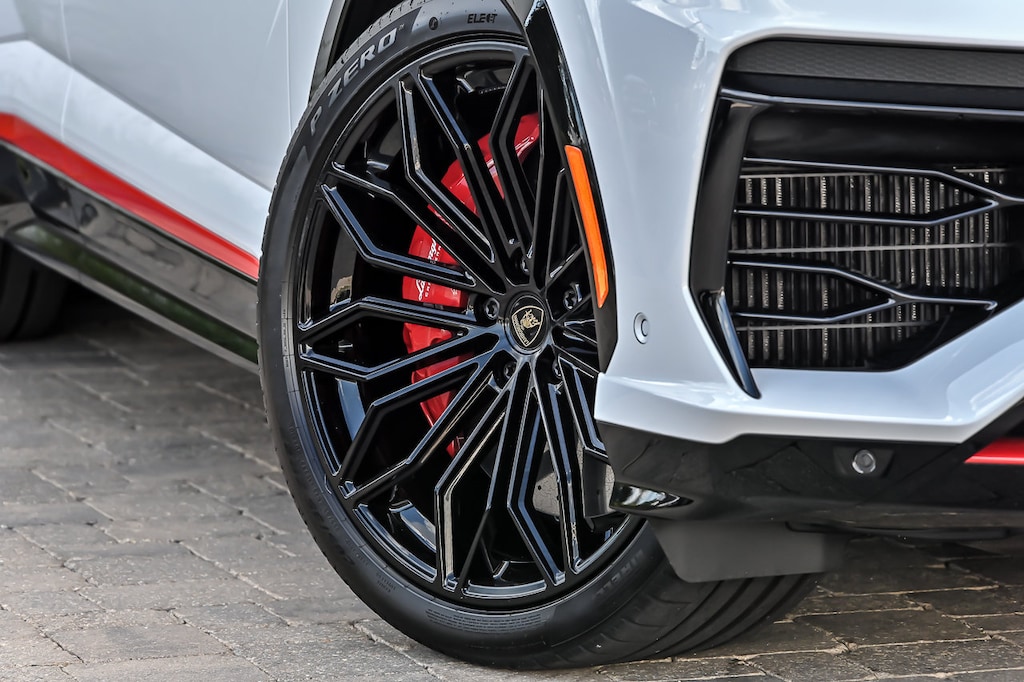 New 2026 Lamborghini Urus SE SE AWD
