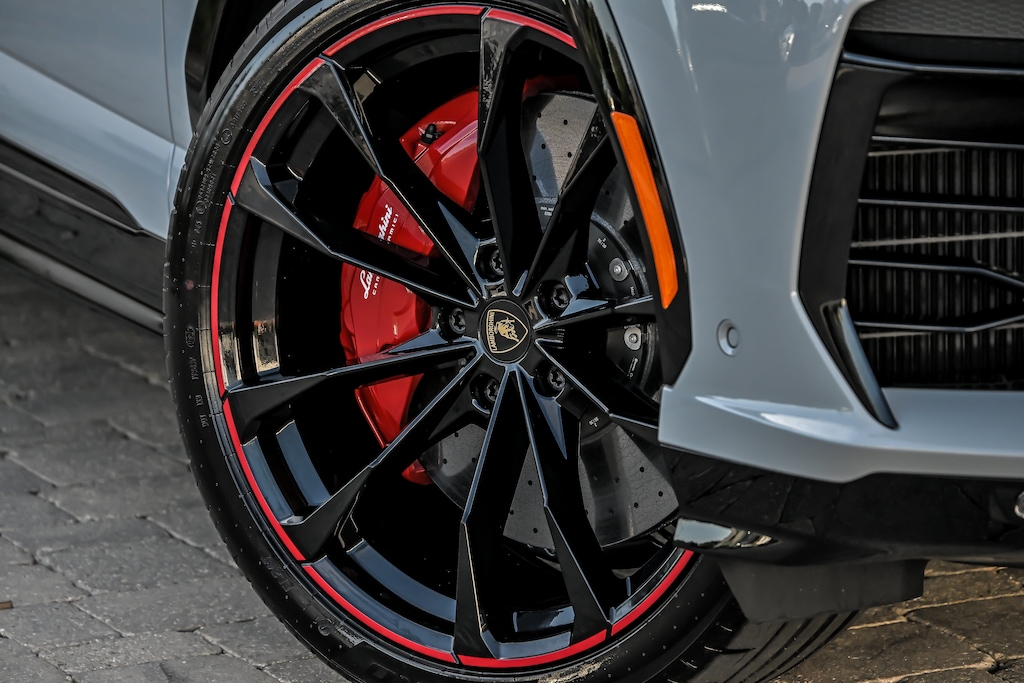New 2026 Lamborghini Urus SE SE AWD