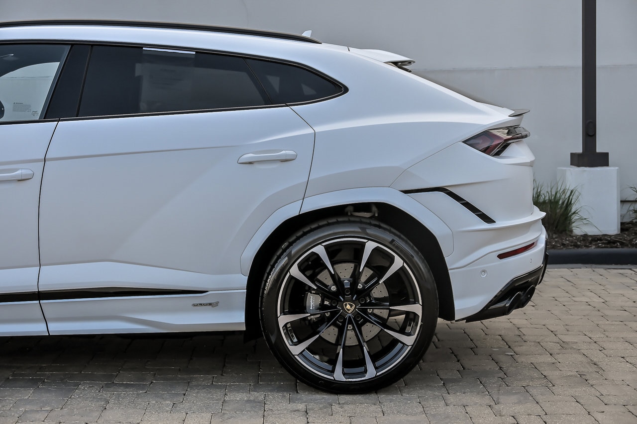2024 Lamborghini Urus S - Photo 13