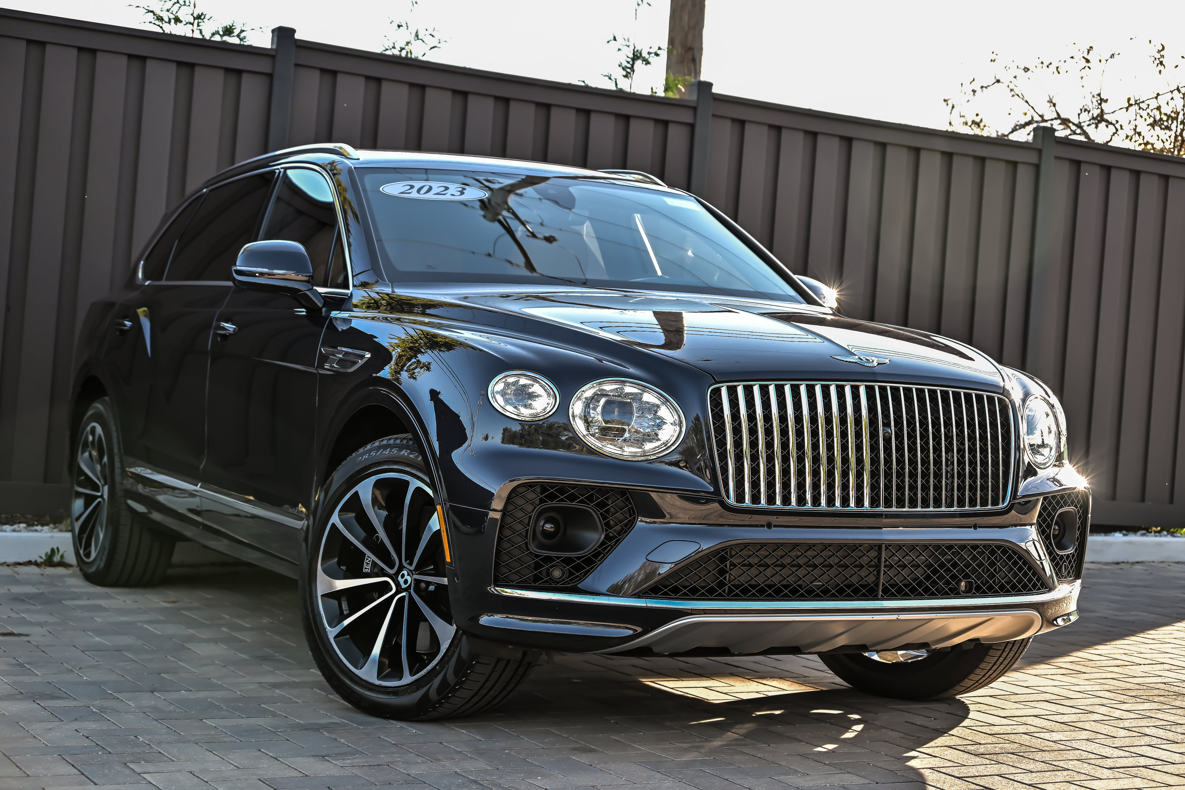 2023 Bentley Bentayga EWB