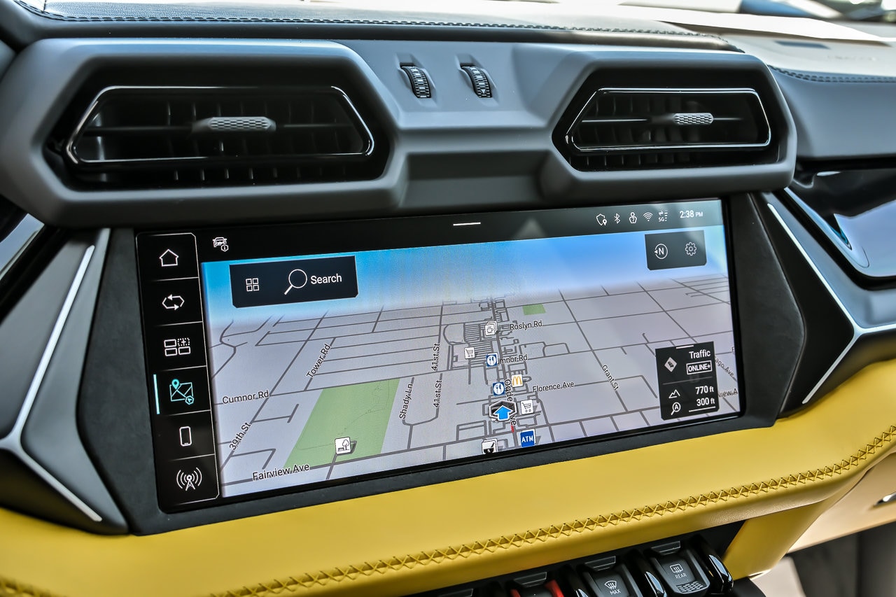2026 Lamborghini Urus SE - Photo 38