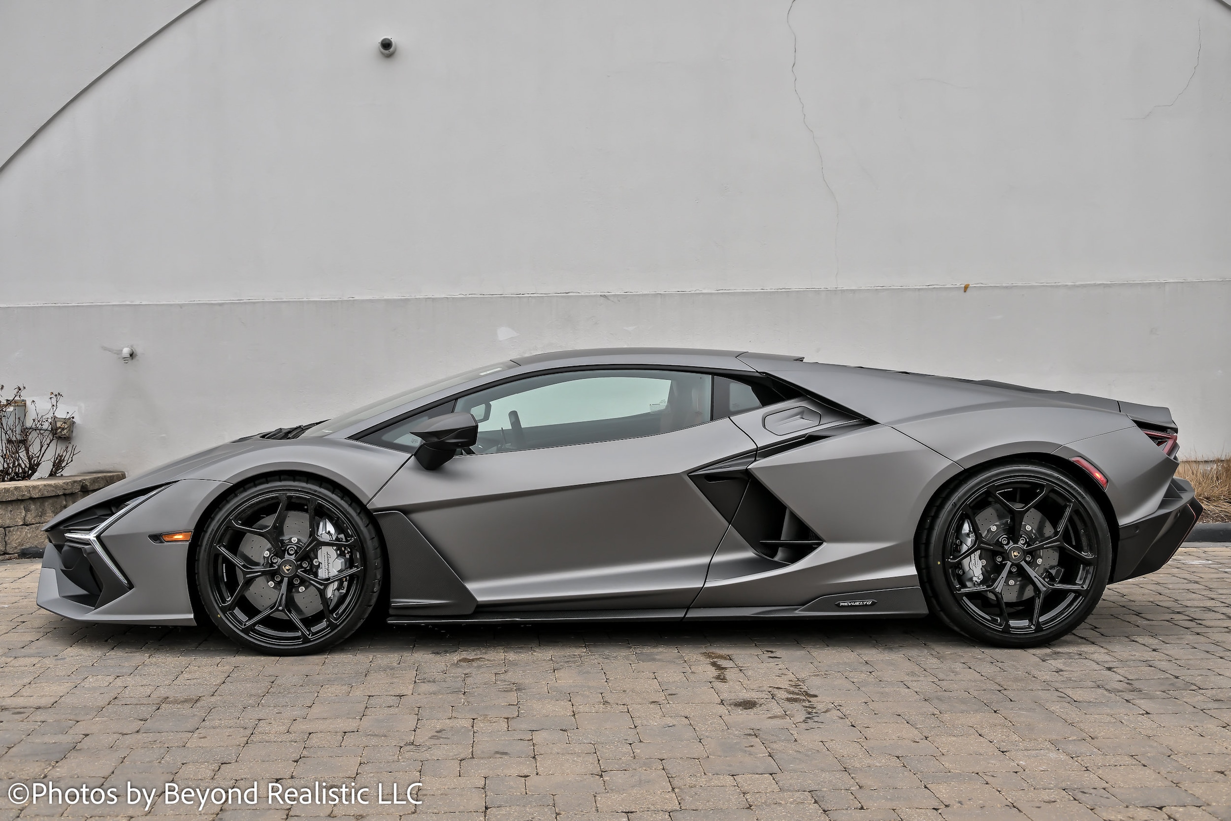 2026 Lamborghini Revuelto Base - Photo 5