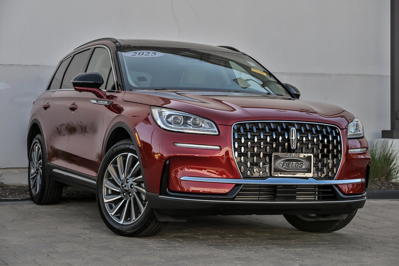 2025 Lincoln Corsair Reserve AWD's photo