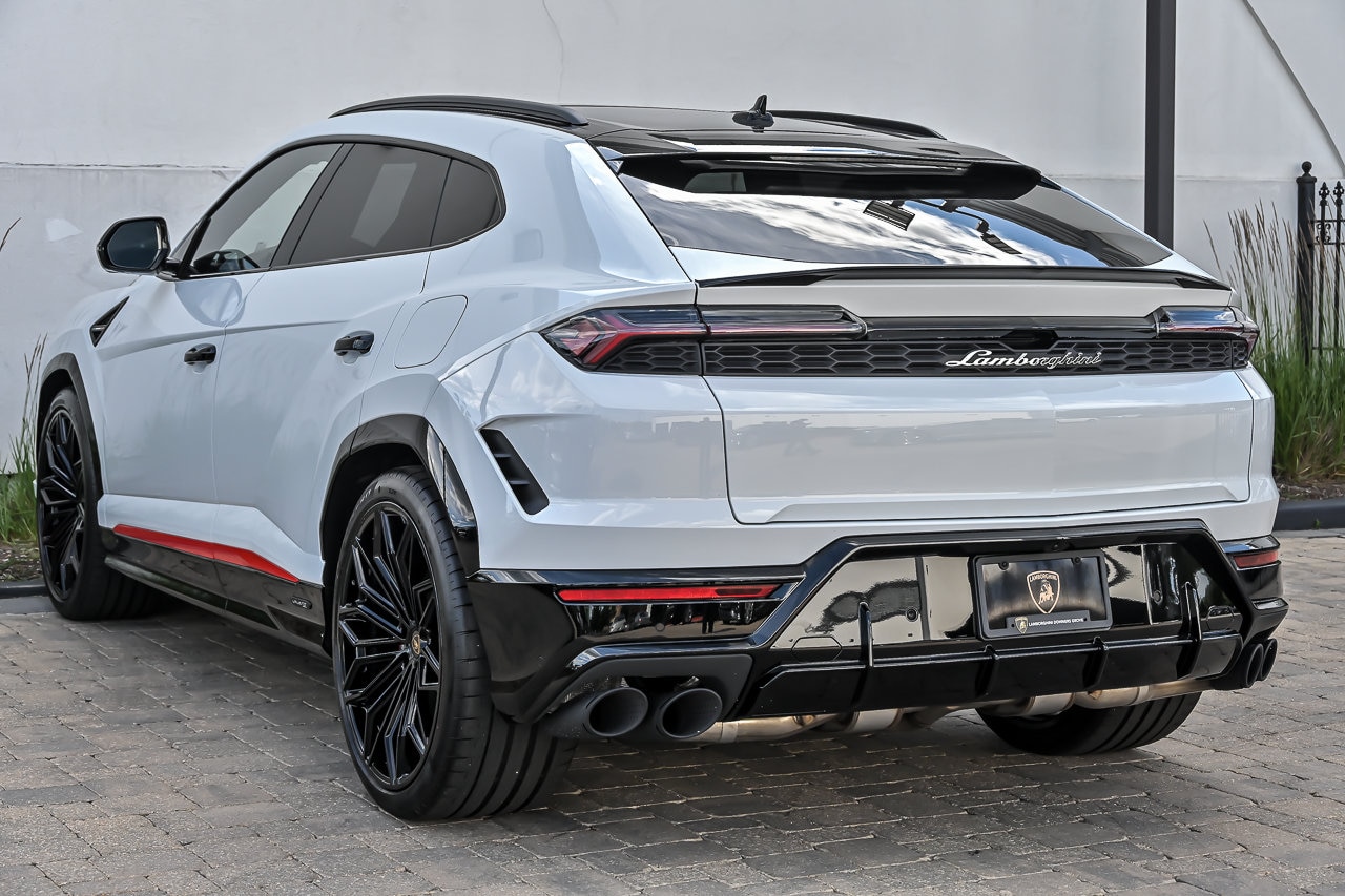 2026 Lamborghini Urus SE - Photo 11