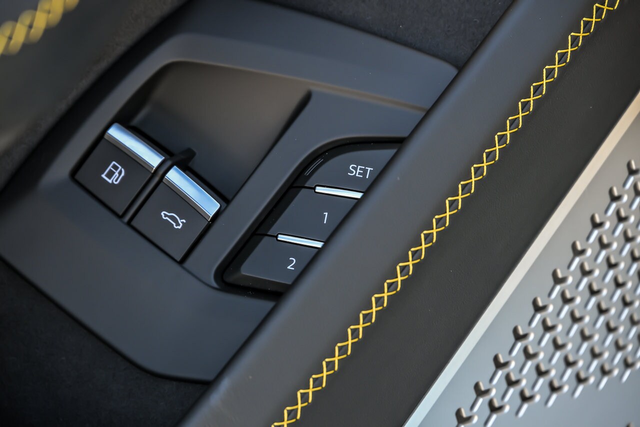 2026 Lamborghini Urus SE - Photo 18