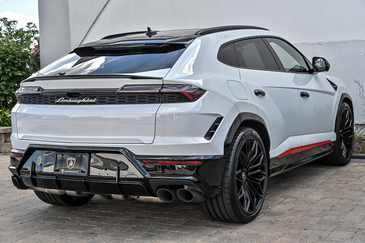 2026 Lamborghini Urus SE - Photo 13