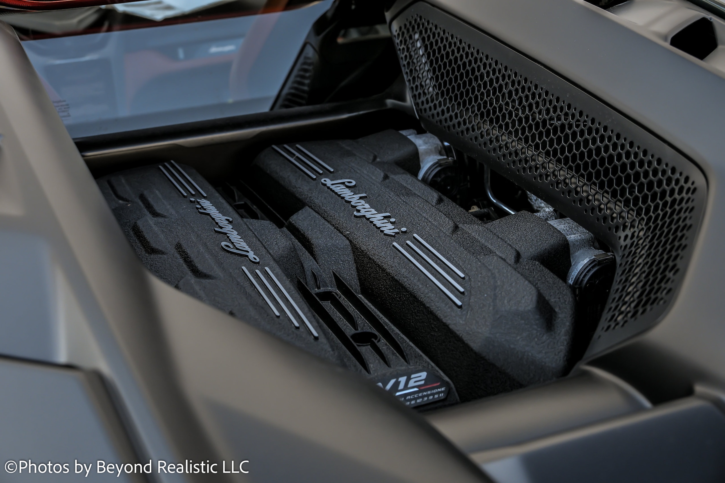 2026 Lamborghini Revuelto Base - Photo 17