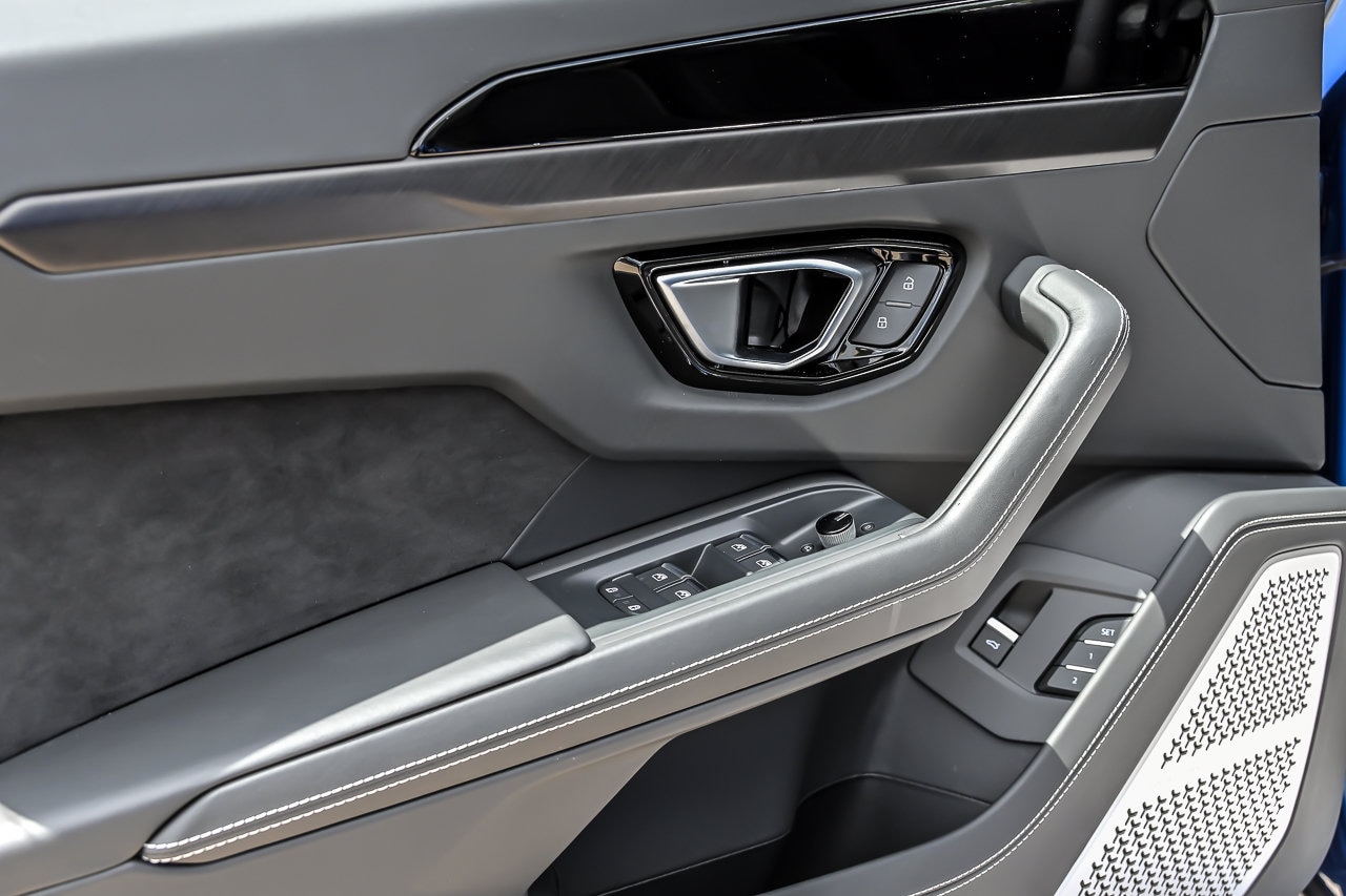 2023 Lamborghini Urus S - Photo 16