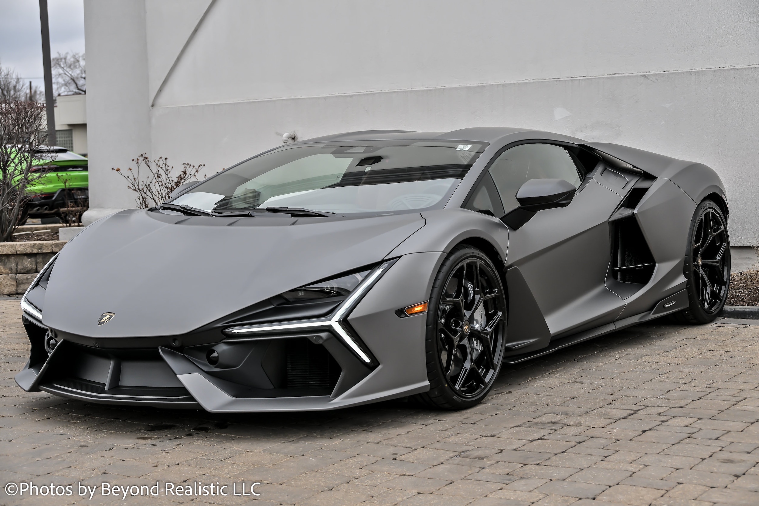 2026 Lamborghini Revuelto Base - Photo 4