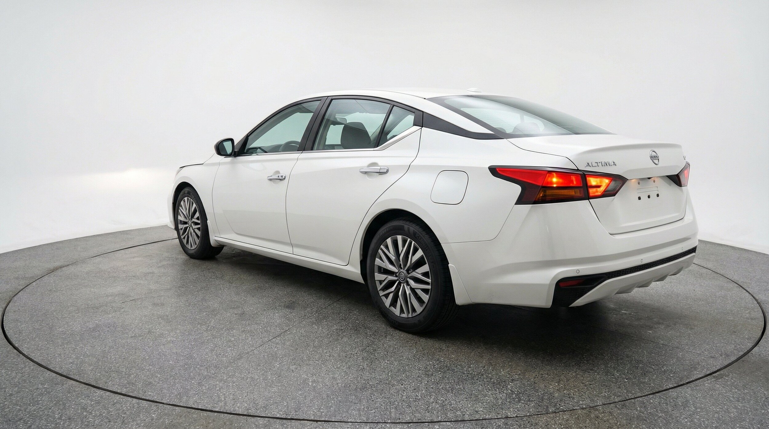 Thumbnail: 2025 Nissan Altima - 6