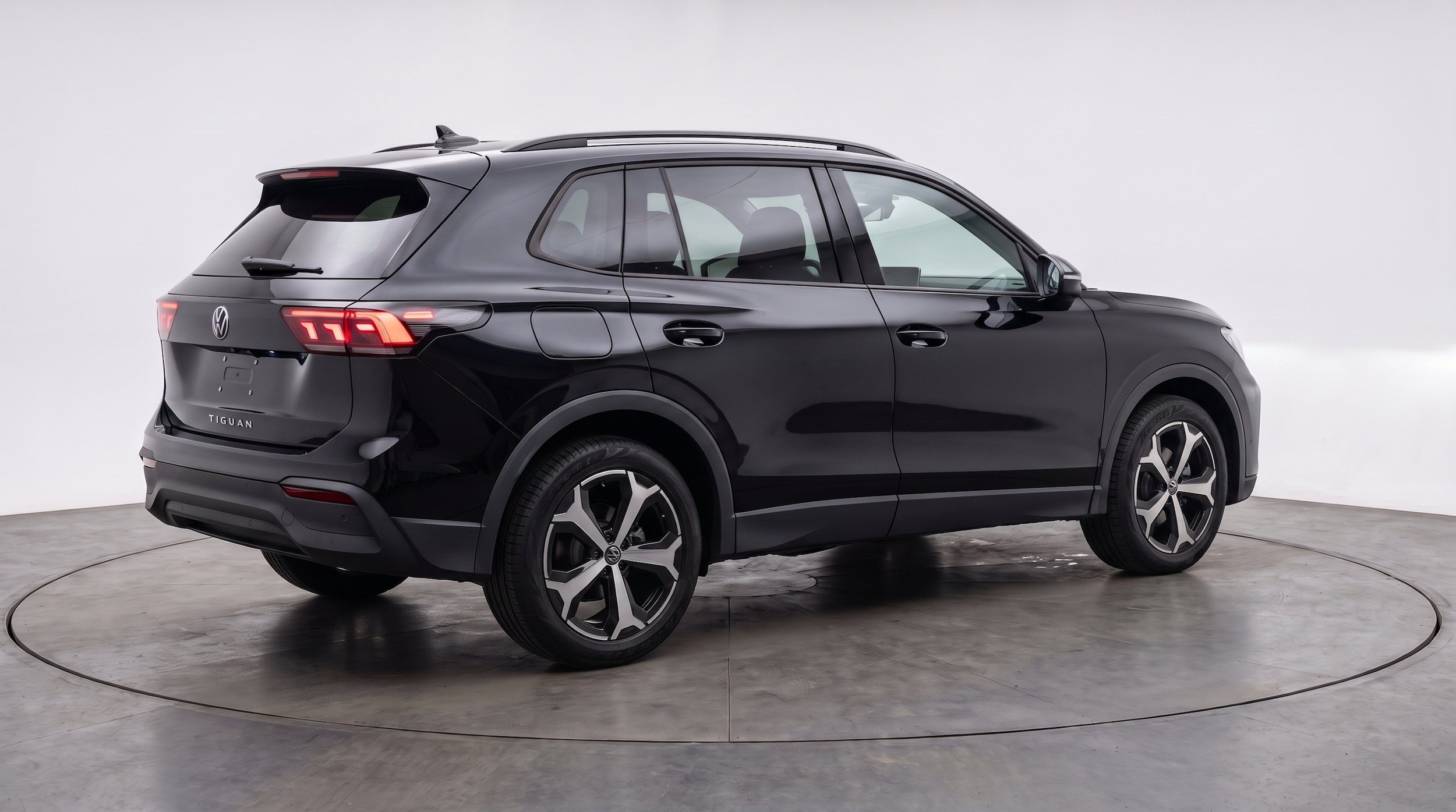 Thumbnail: 2026 Volkswagen Tiguan - 9
