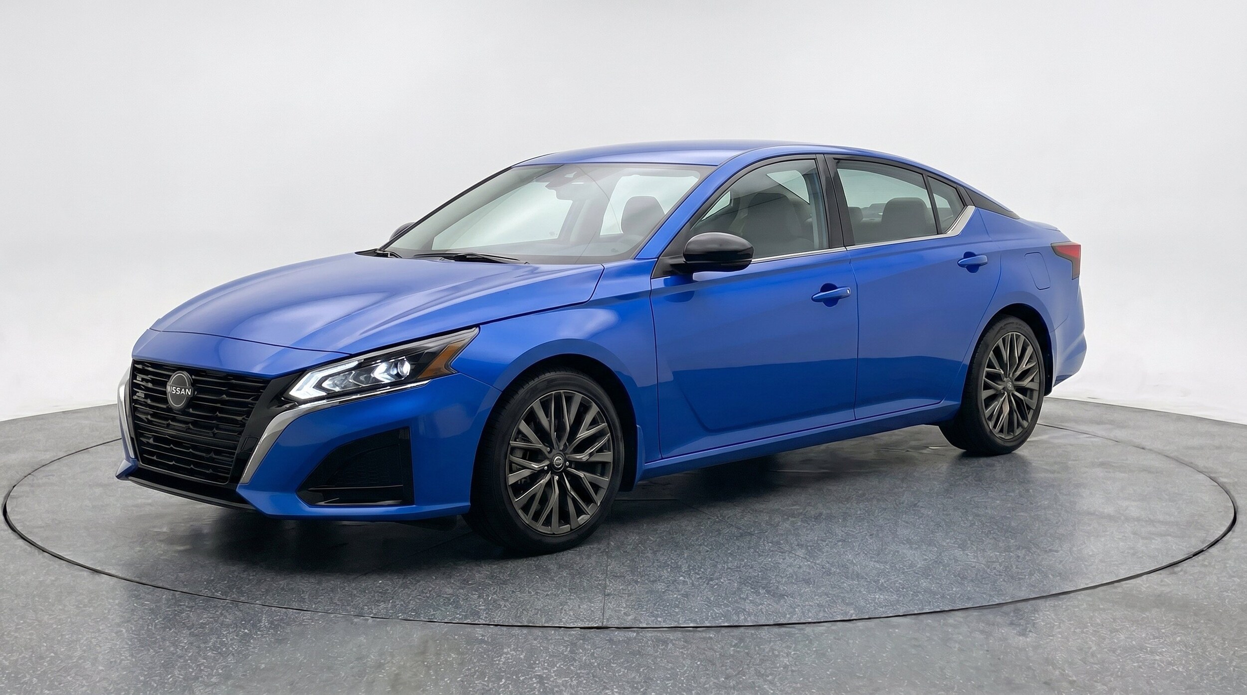 Thumbnail: 2025 Nissan Altima - 3