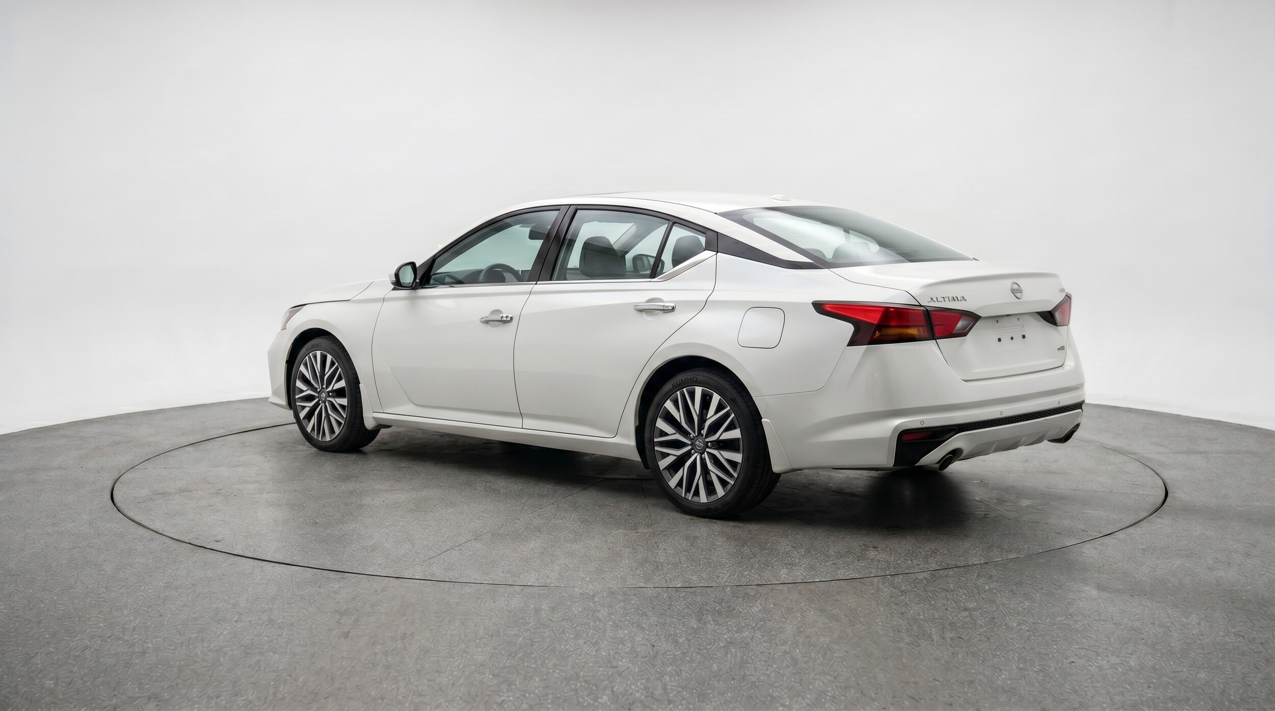 Thumbnail: 2025 Nissan Altima - 5