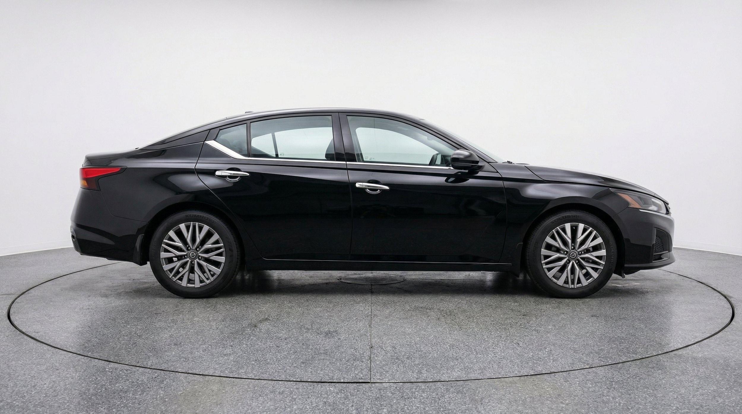 Thumbnail: 2025 Nissan Altima - 10