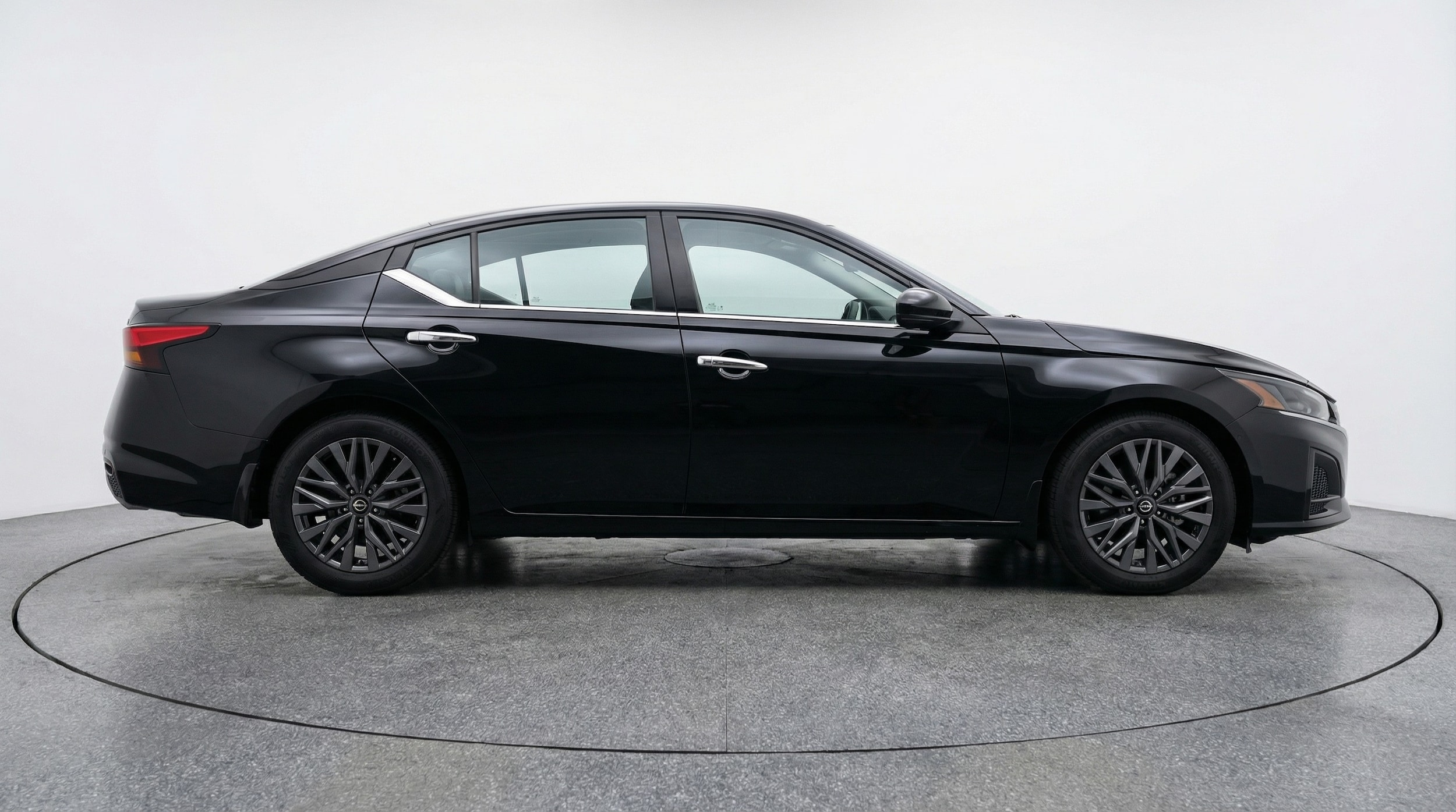 Thumbnail: 2025 Nissan Altima - 8