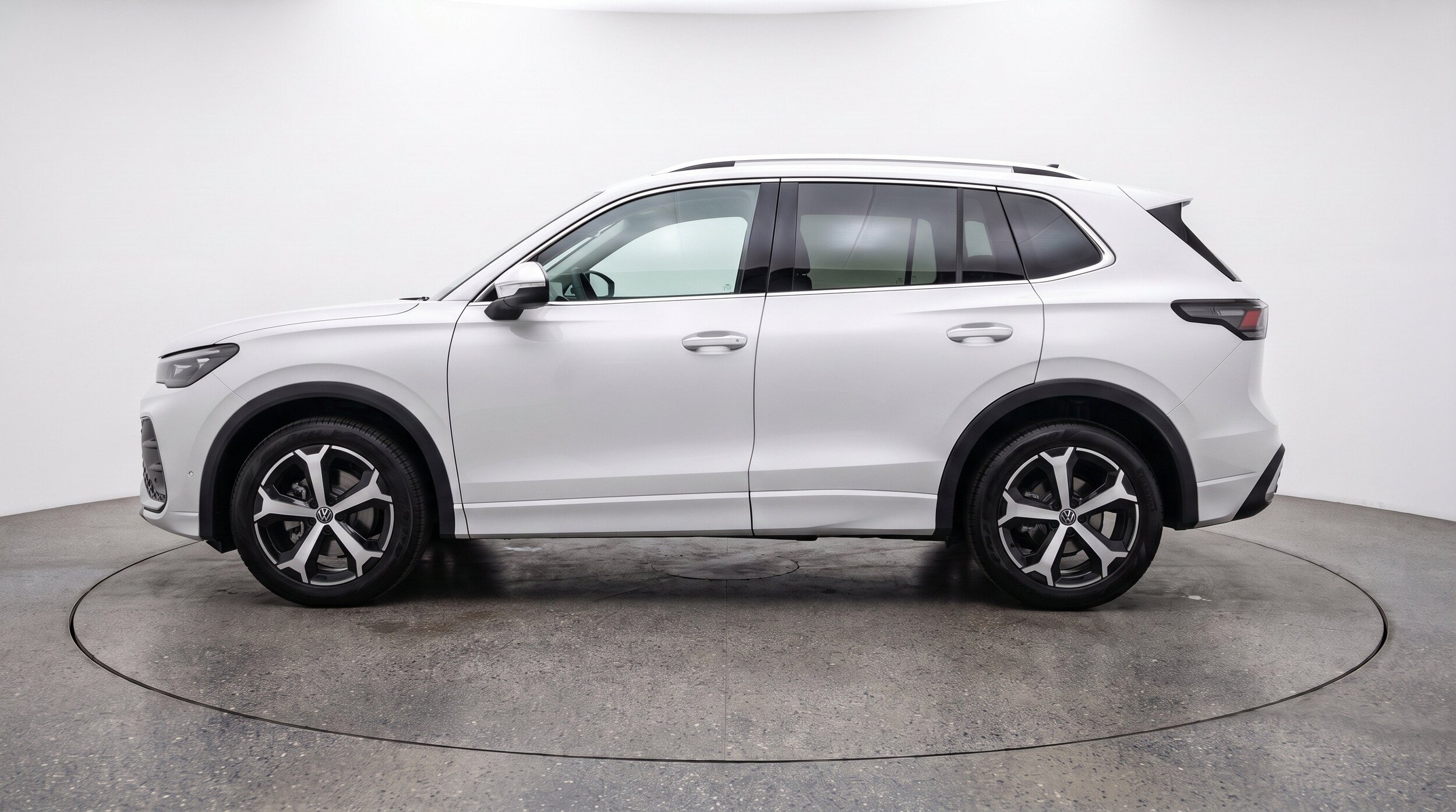 Thumbnail: 2026 Volkswagen Tiguan - 5