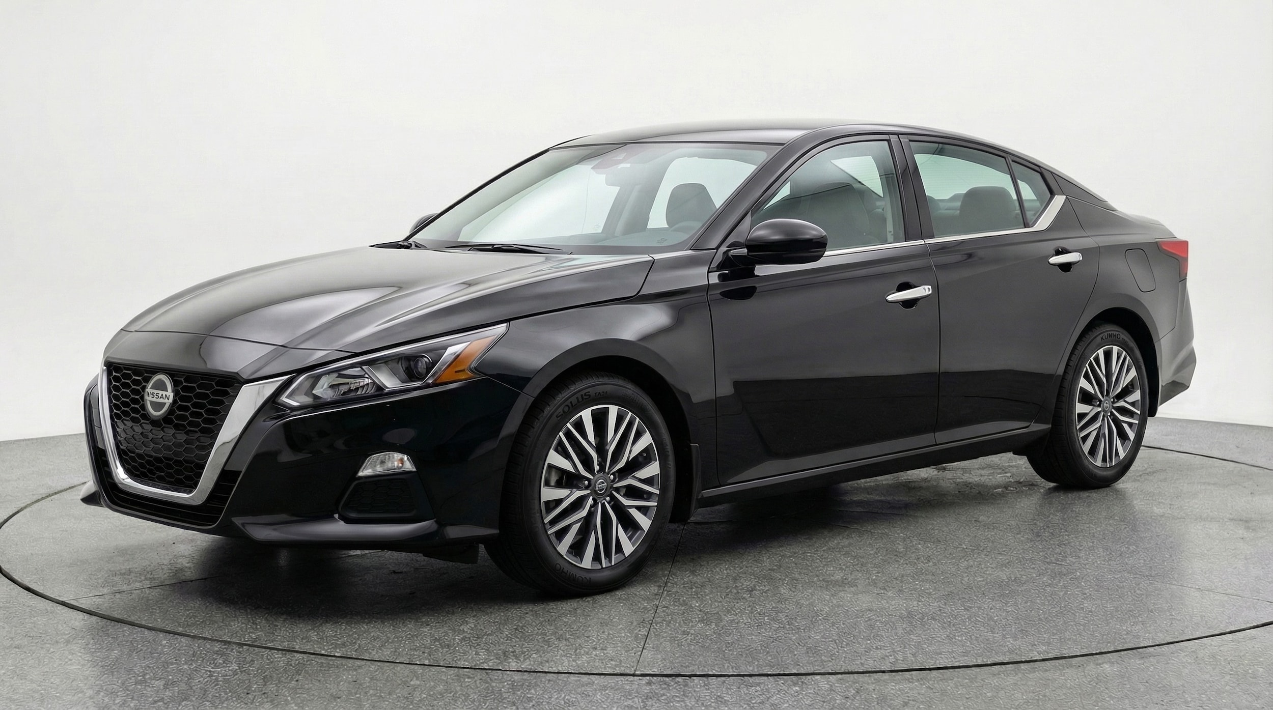 Thumbnail: 2025 Nissan Altima - 3