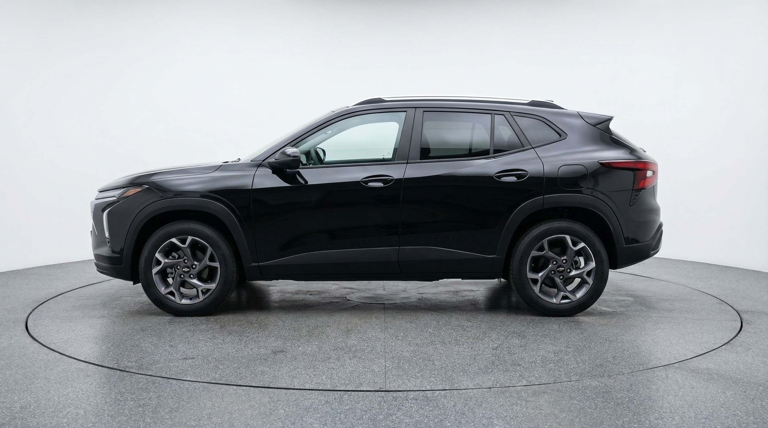 Thumbnail: 2025 Chevrolet Trax - 4