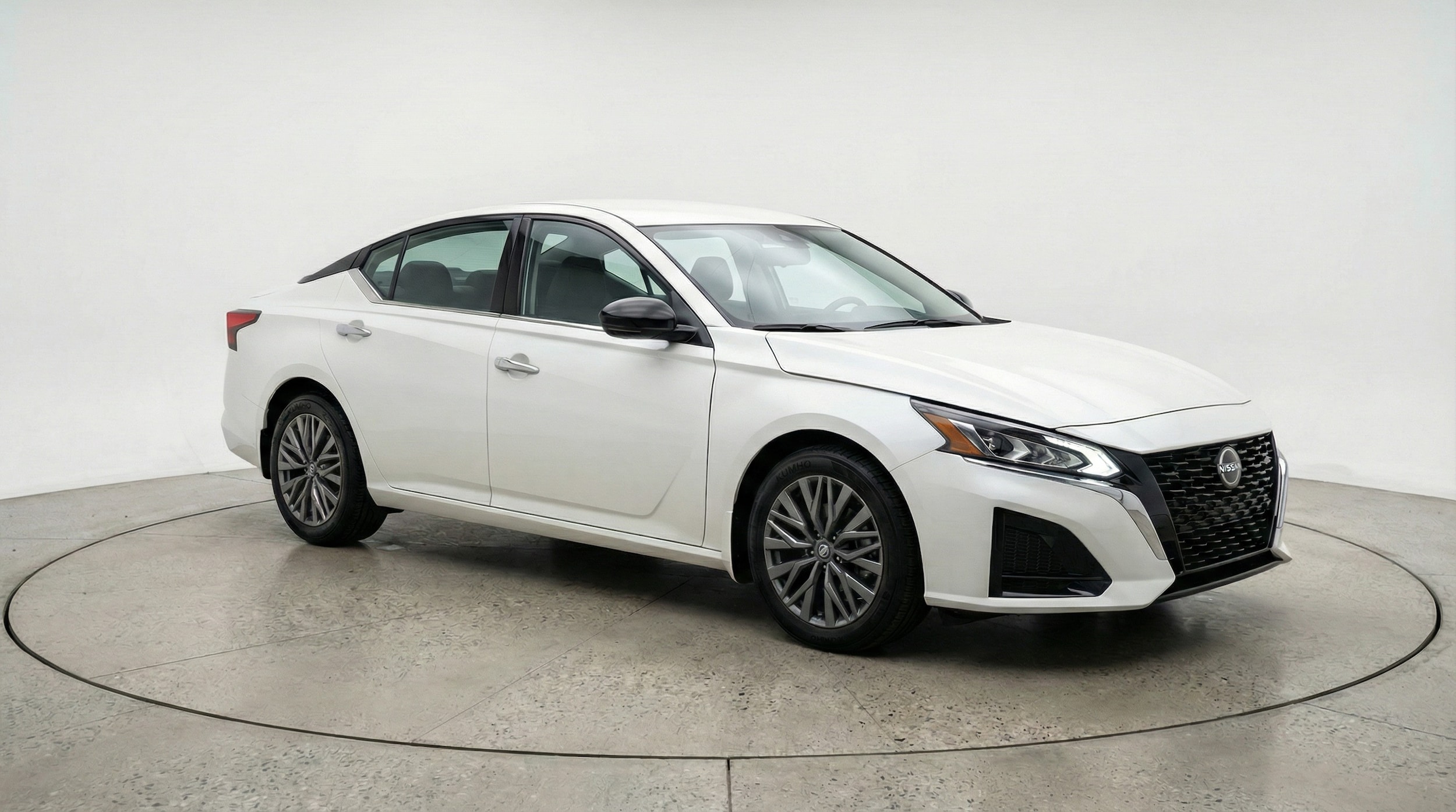 Thumbnail: 2025 Nissan Altima - 1