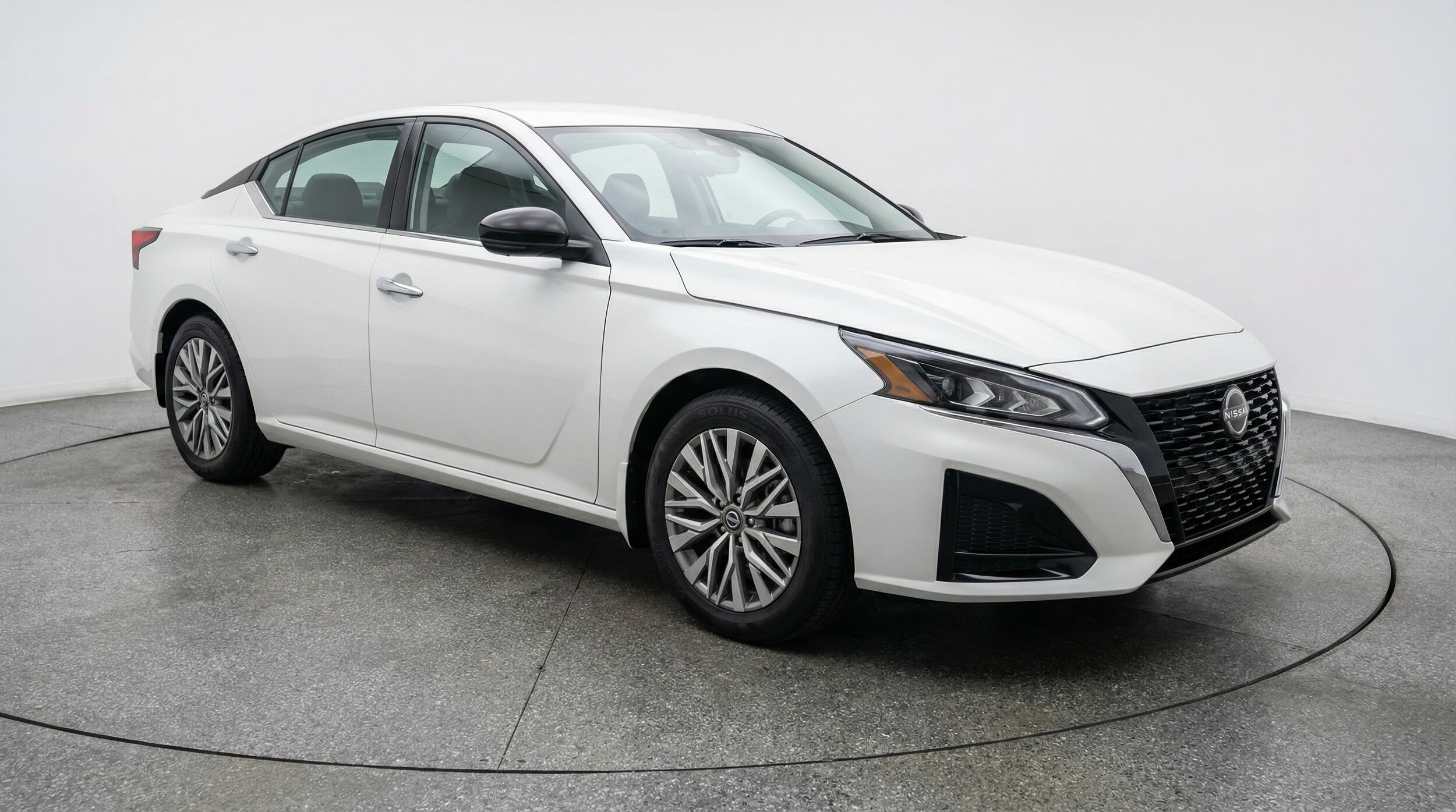 Thumbnail: 2025 Nissan Altima - 1