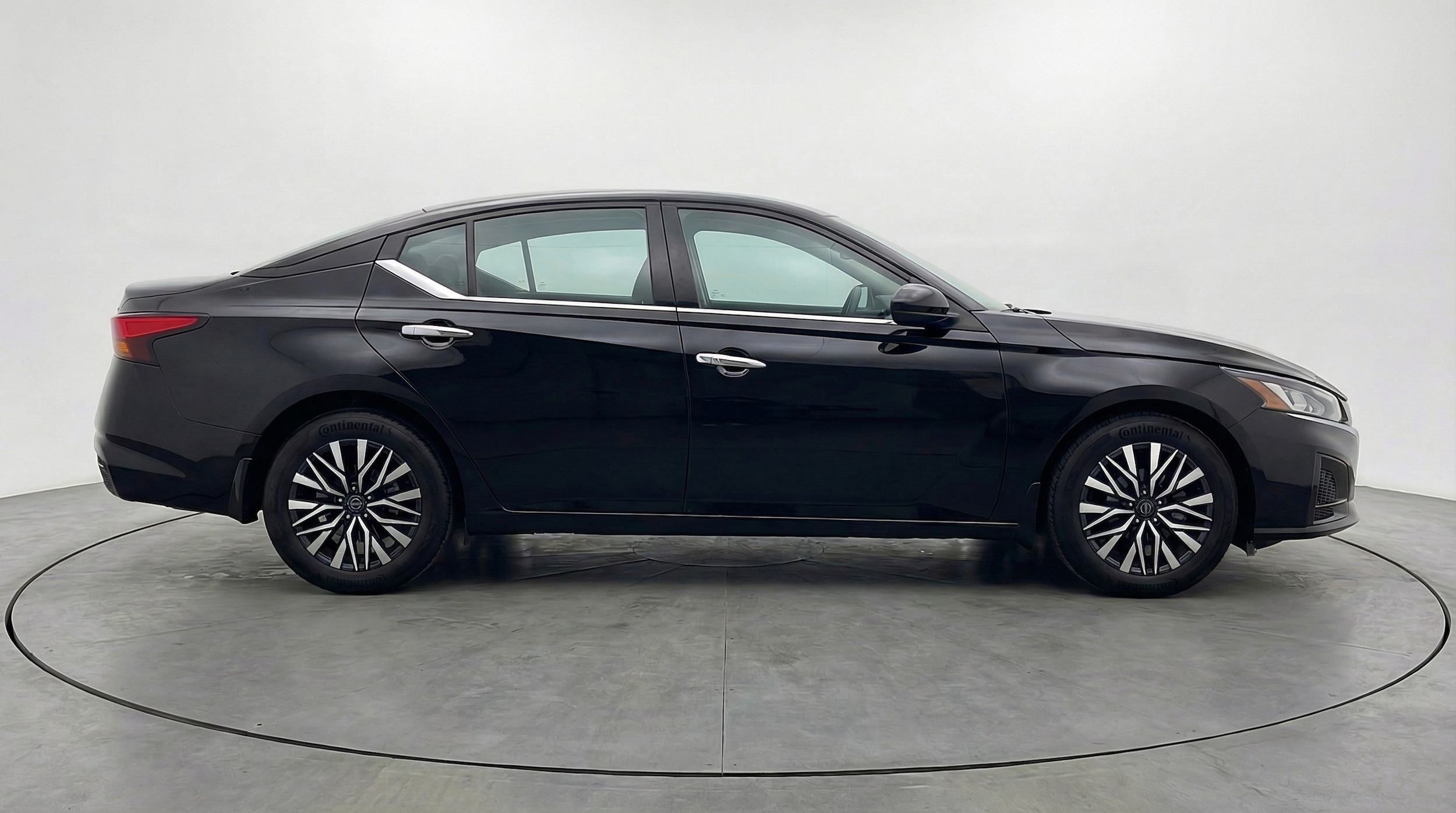 Thumbnail: 2025 Nissan Altima - 8