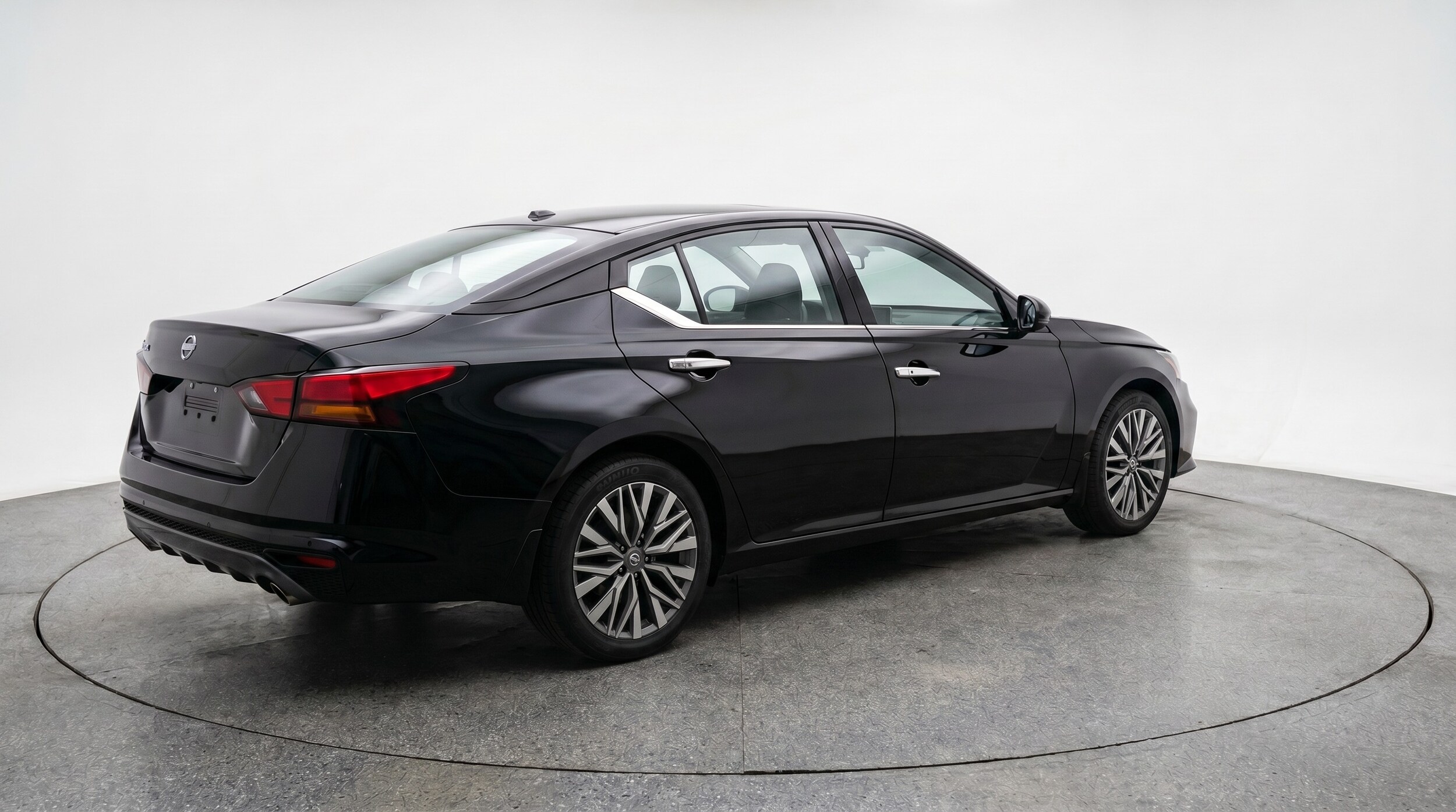 Thumbnail: 2025 Nissan Altima - 7