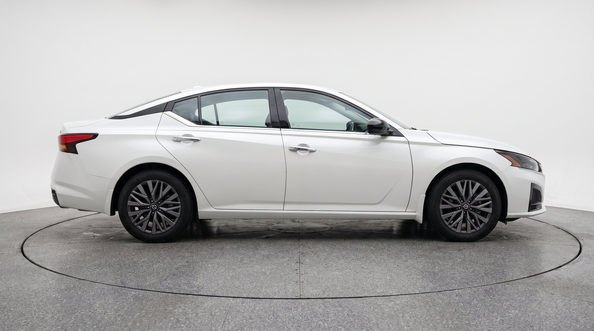 Thumbnail: 2025 Nissan Altima - 10