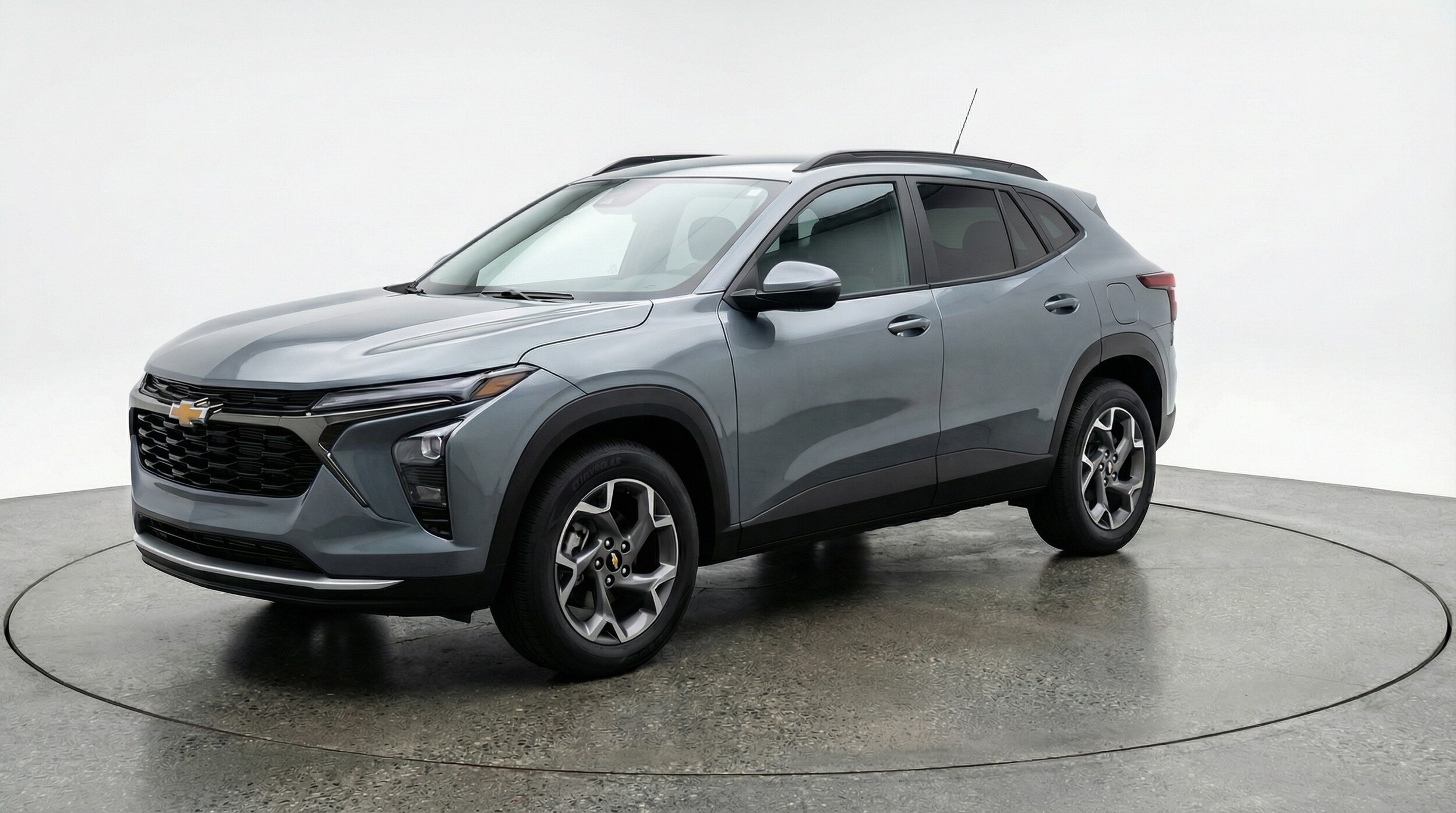 Thumbnail: 2025 Chevrolet Trax - 3