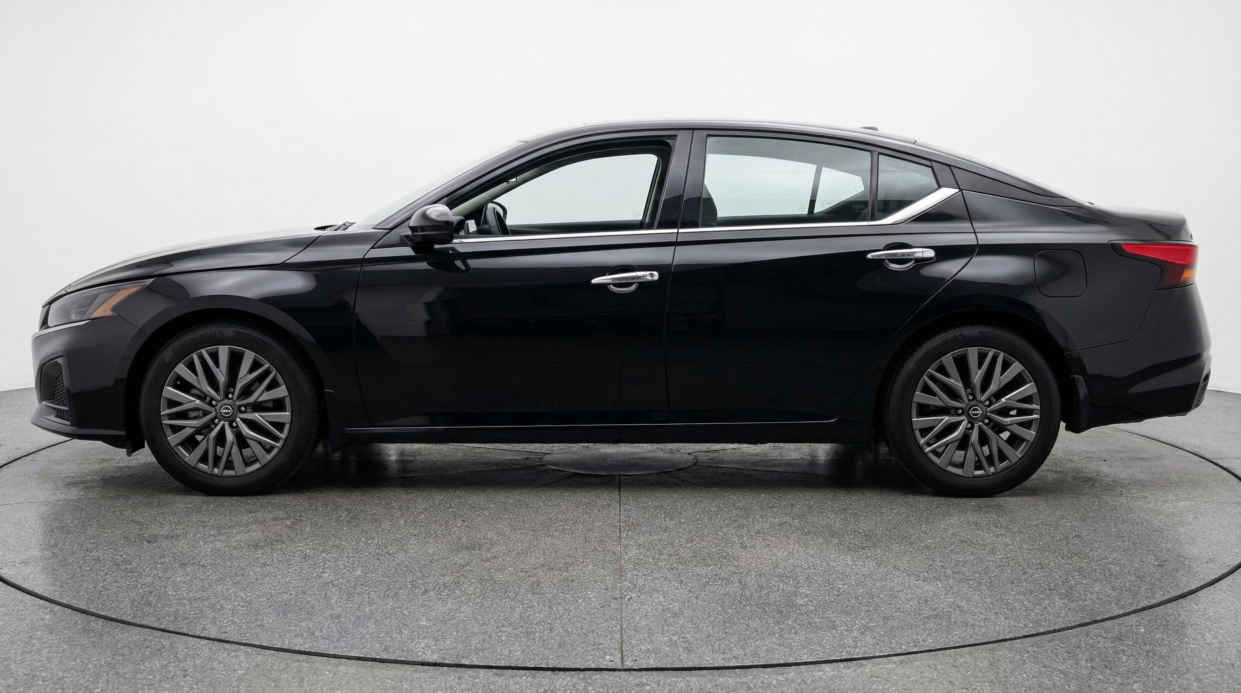 Thumbnail: 2025 Nissan Altima - 4