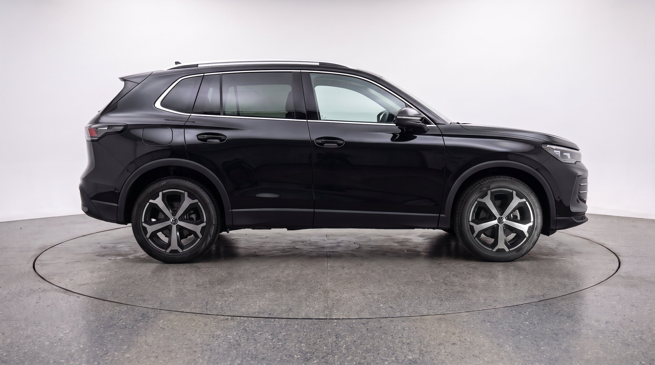 Thumbnail: 2026 Volkswagen Tiguan - 11