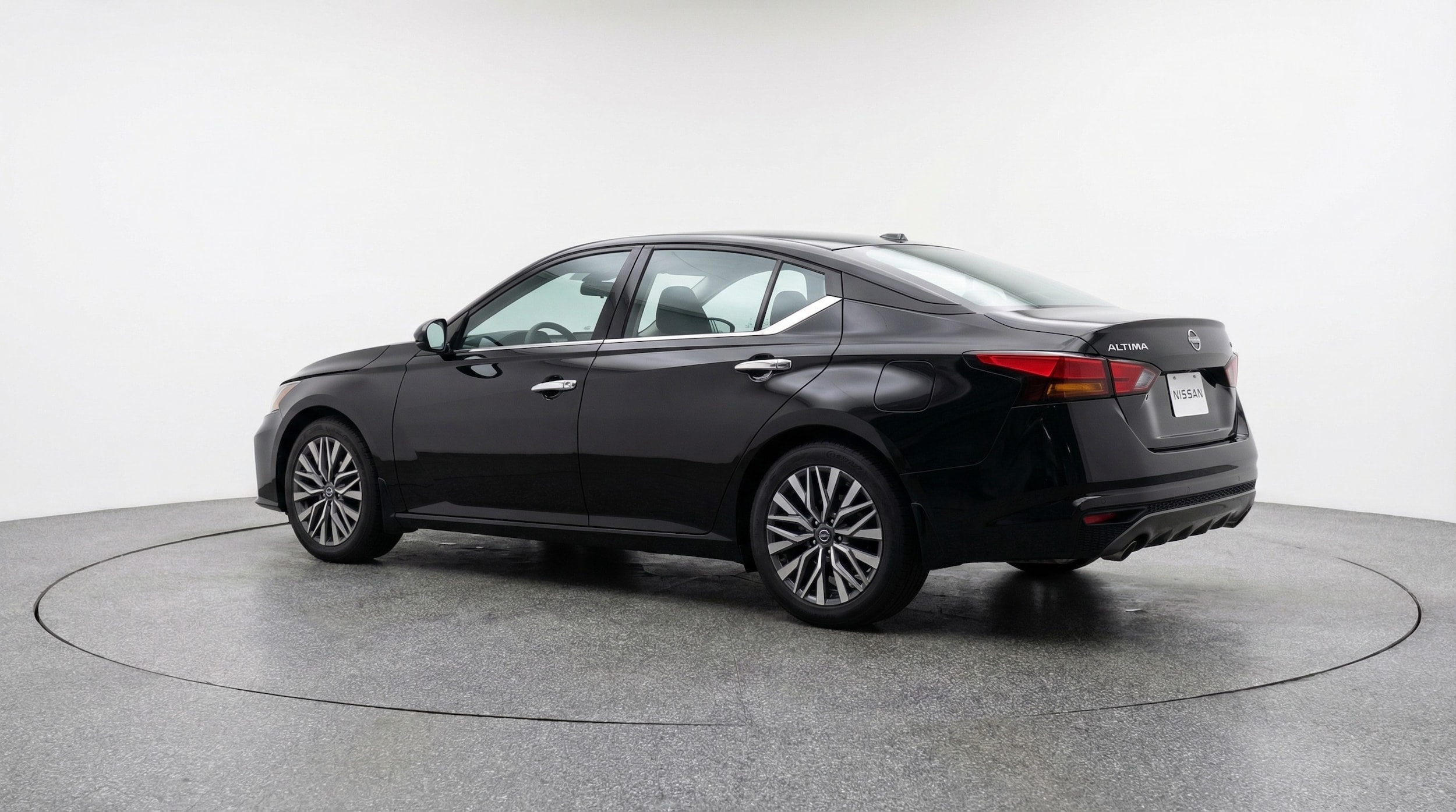 Thumbnail: 2025 Nissan Altima - 5