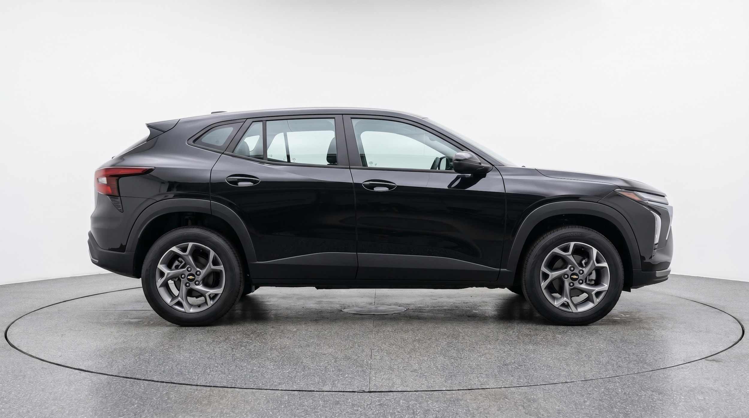 Thumbnail: 2025 Chevrolet Trax - 8