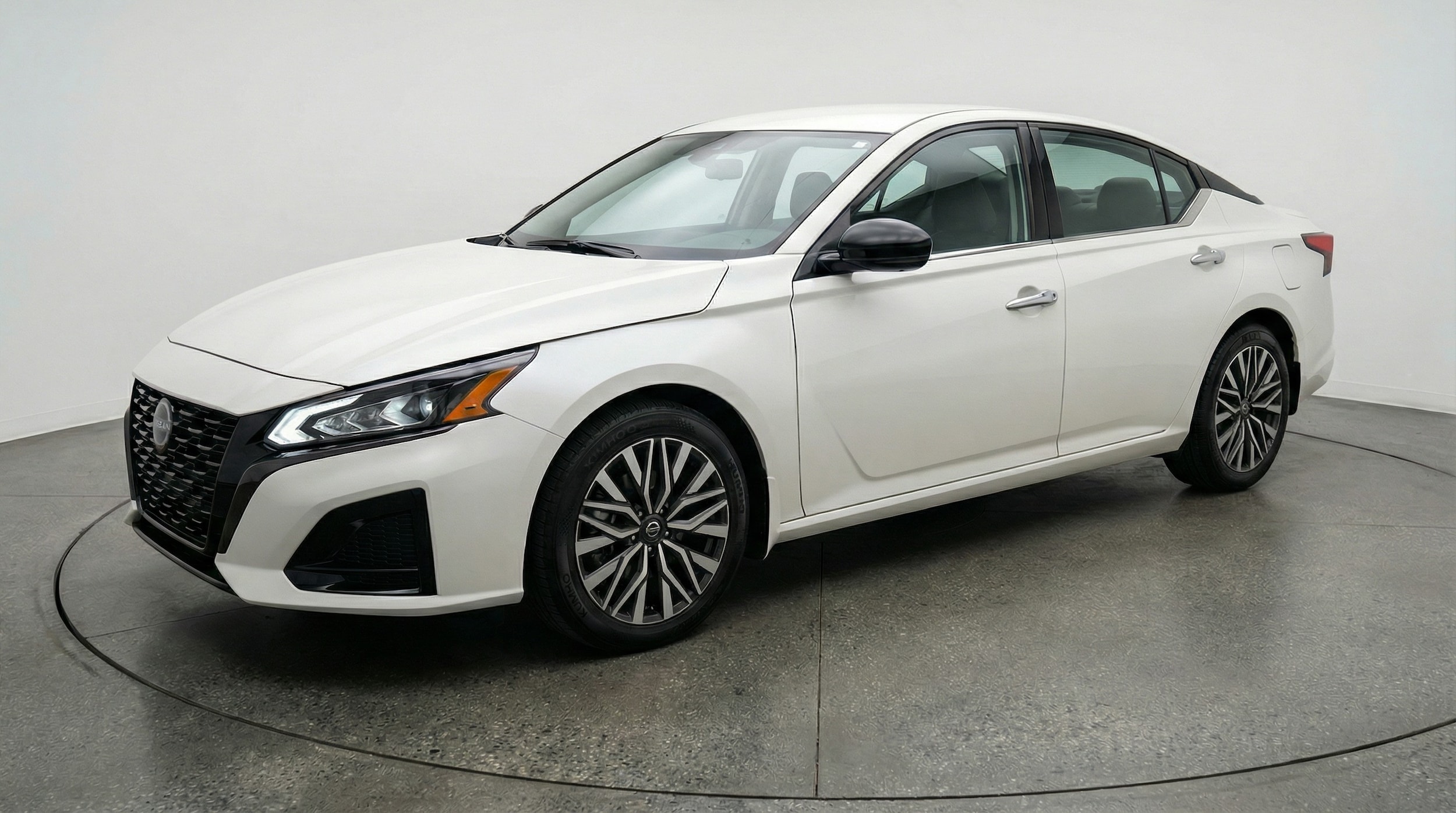 Thumbnail: 2025 Nissan Altima - 3