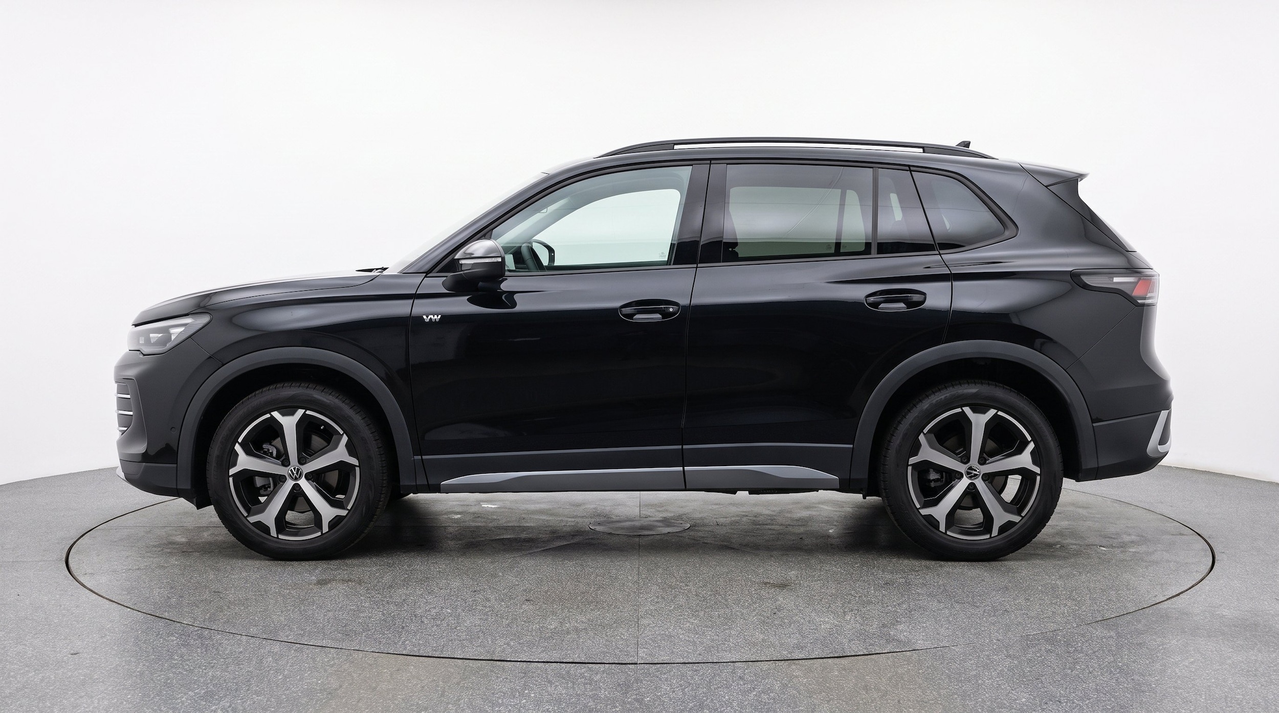 Thumbnail: 2026 Volkswagen Tiguan - 5